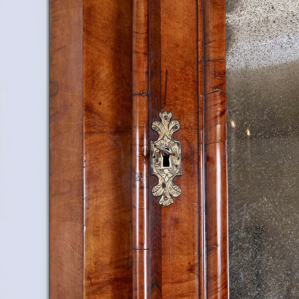 Queen Anne Walnut Corner Cupboard with Bevelled Mirror Plate 1