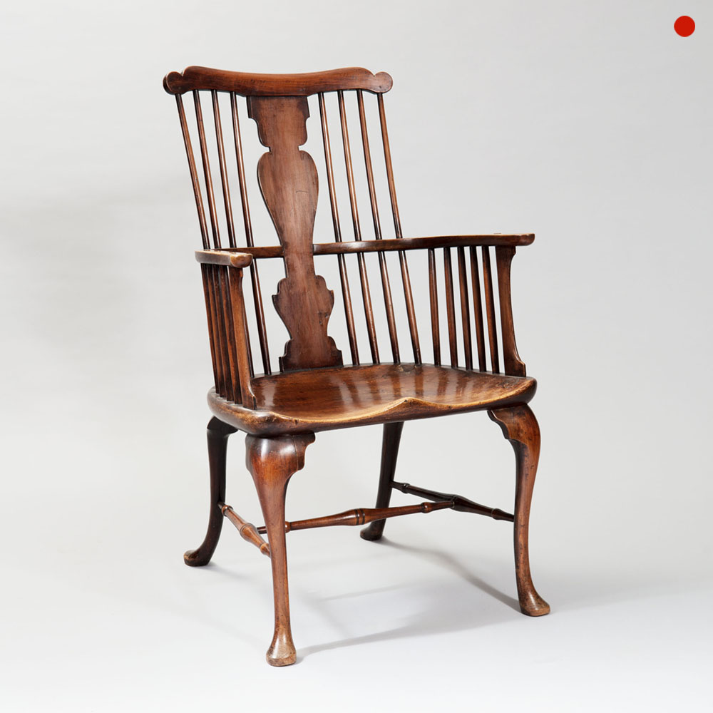 George III Walnut and Sycamore Comb-back Windsor Chair 1