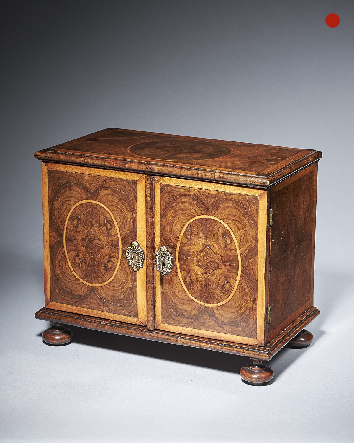 17th-Century miniature table cabinet 1