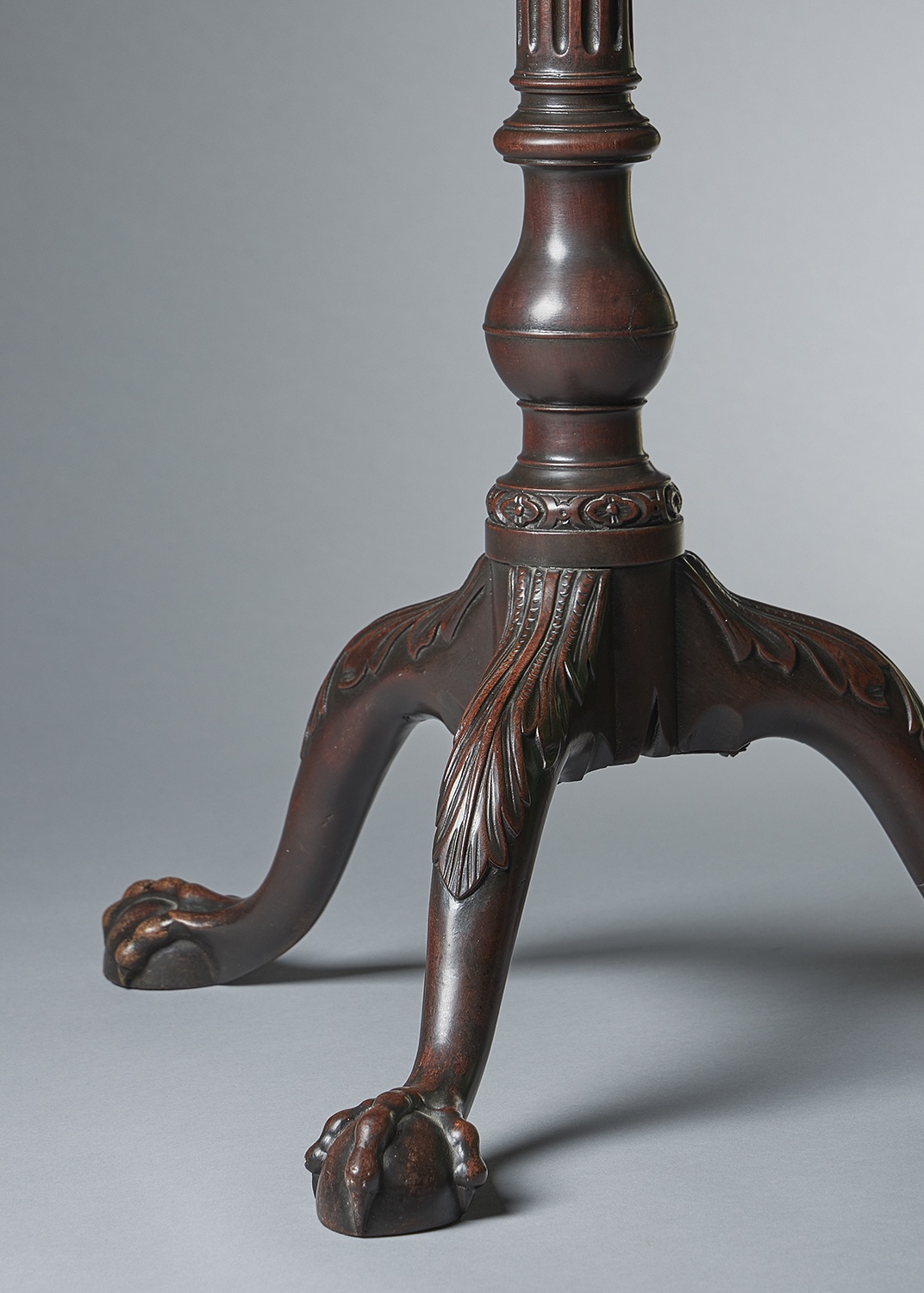 A Fine George II 18Th Century Chippendale Period Carved Mahogany Torchiere. Circa 1755-1765, England 5