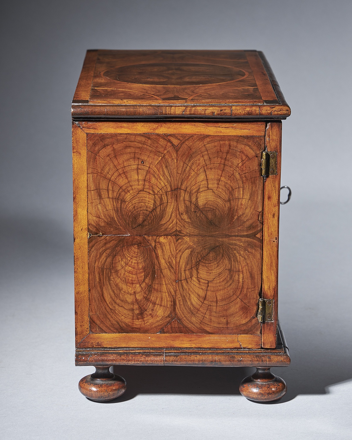 17th-Century miniature table cabinet 2