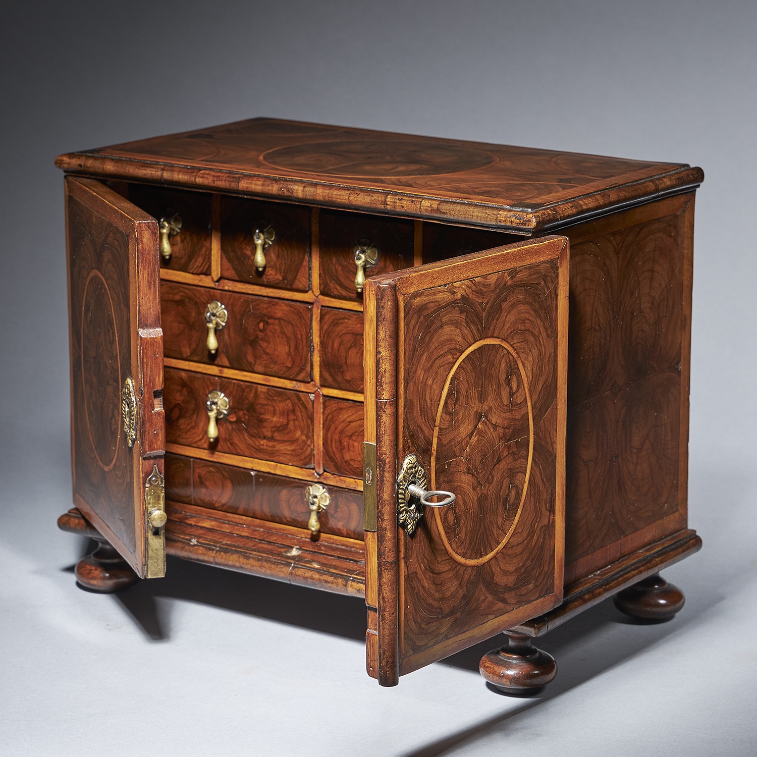 17th-Century miniature table cabinet 4