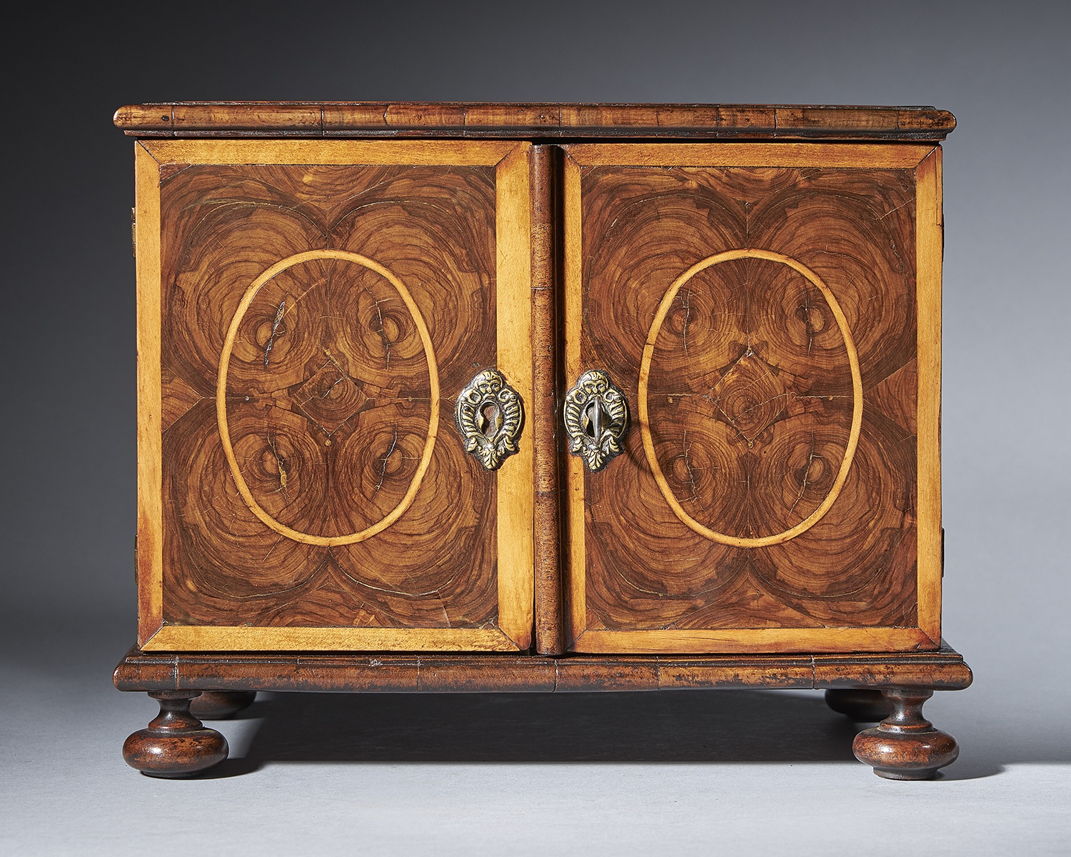 17th-Century miniature table cabinet 6