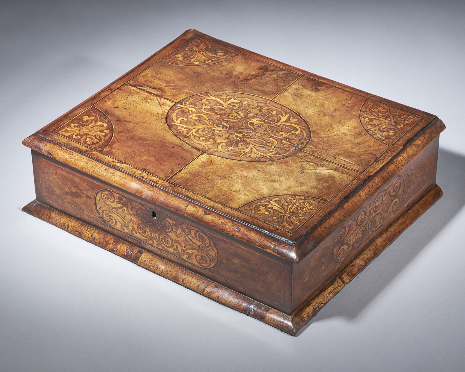 17th Century Figured Walnut and Seaweed Marquetry Lace Box 1