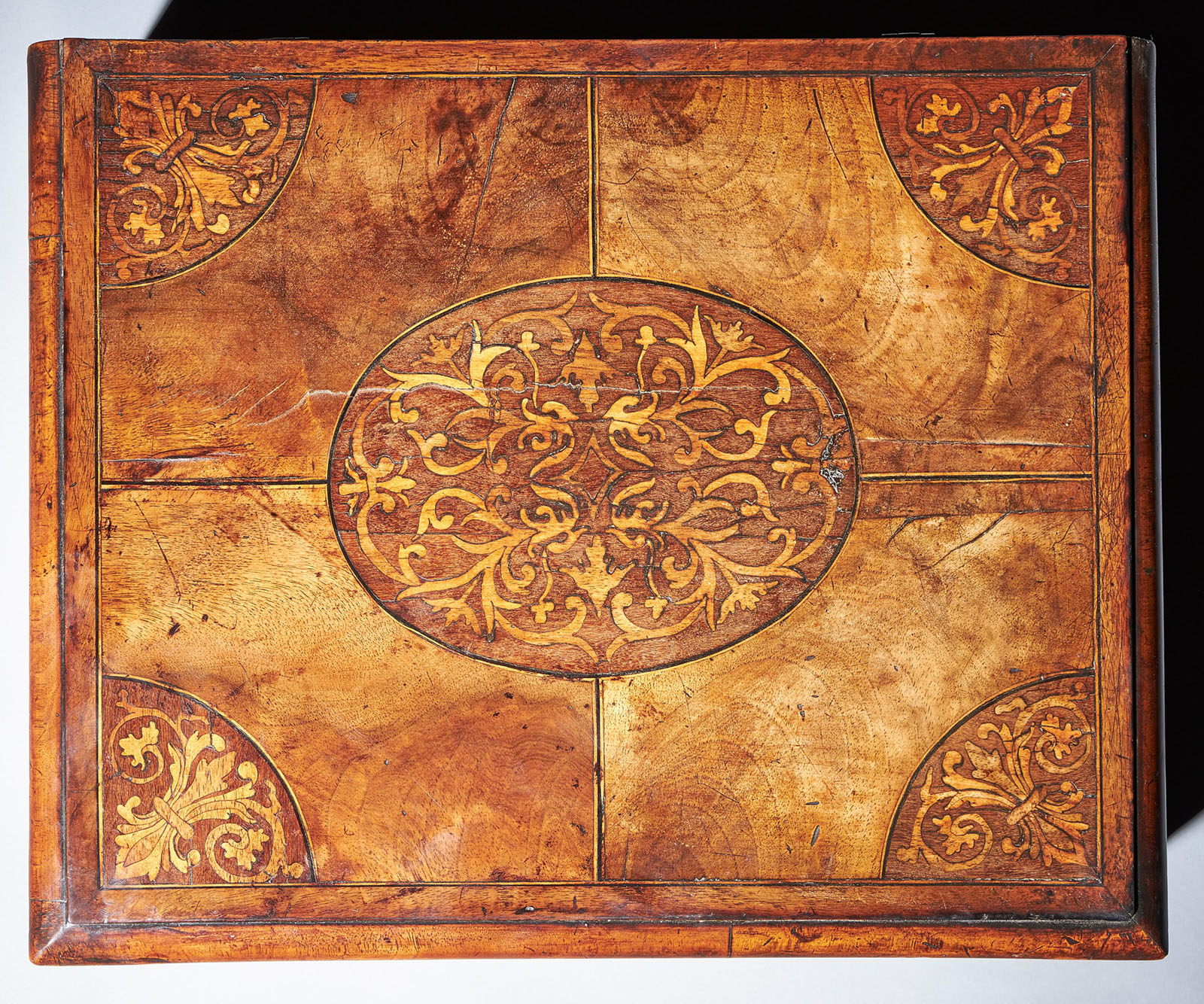 17th Century Figured Walnut and Seaweed Marquetry Lace Box 3