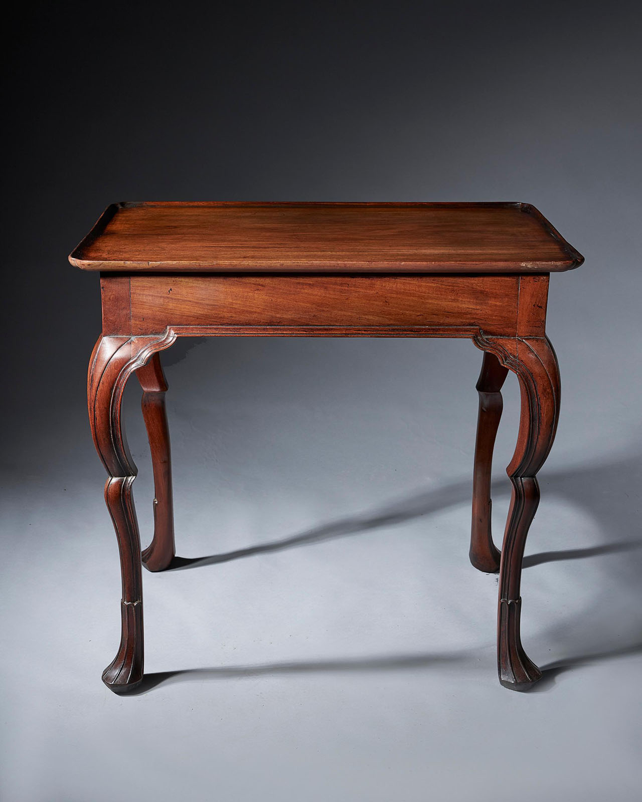 Important 18th Century Mahogany Irish Silver Table or Tea Table, circa 1740-1760 2