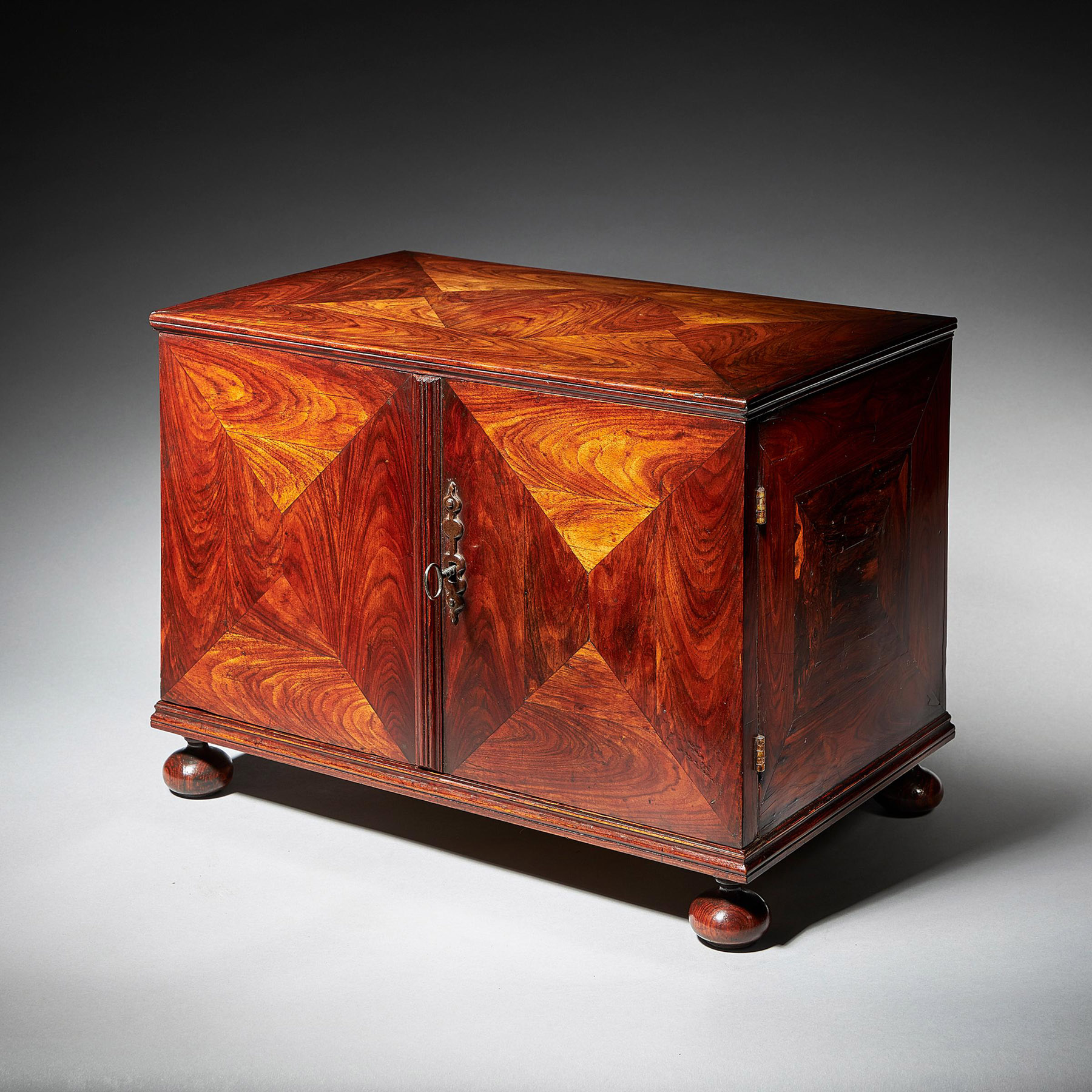 Extremely Rare and Fine Miniature Kingwood Table Cabinet from the Reign of Charles II 3