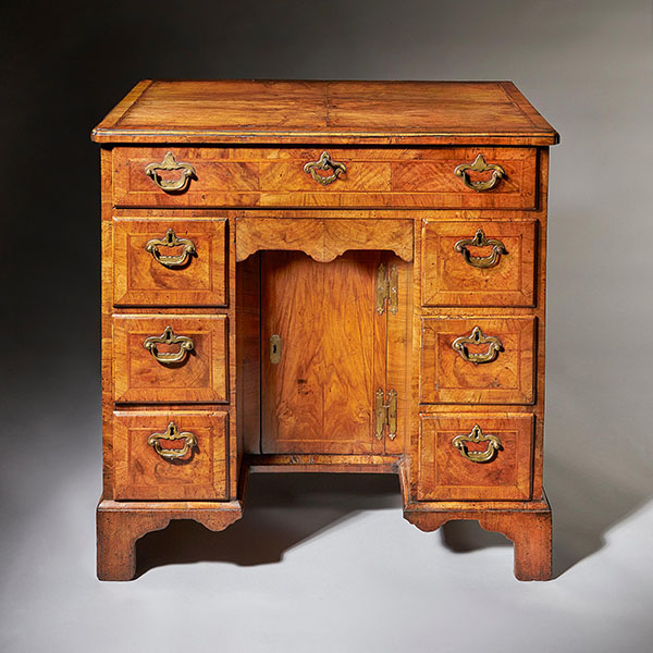 Figured Walnut George II 18th Century Kneehole Desk Attributed to Elizabeth Bell
