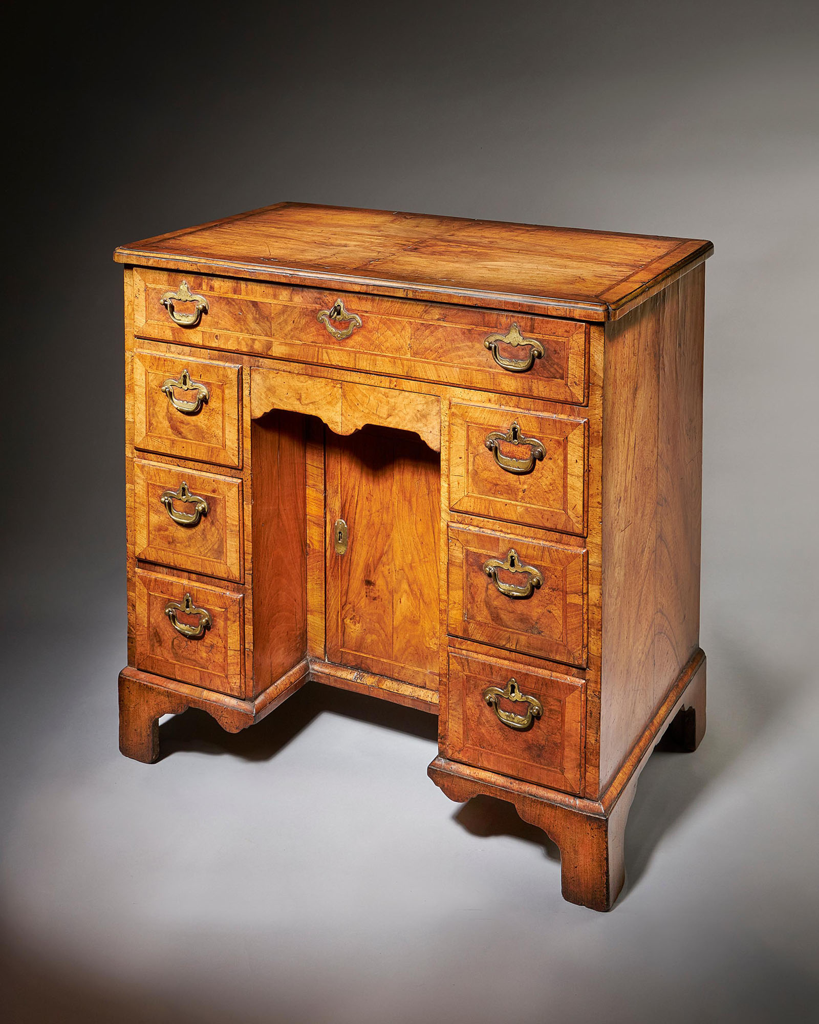 Figured Walnut George II 18th Century Kneehole Desk Attributed to Elizabeth Bell