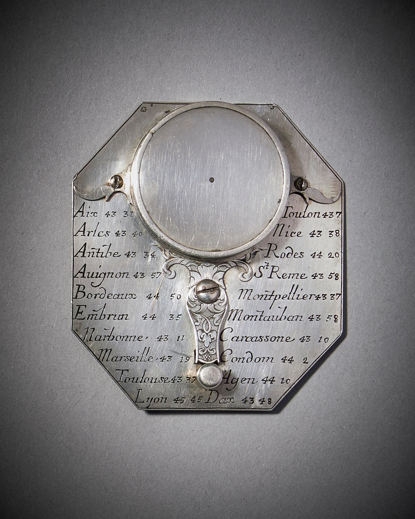 Rare Silver Pocket Sundial and Compass by Michael Butterfield, Paris, circa 1700 3