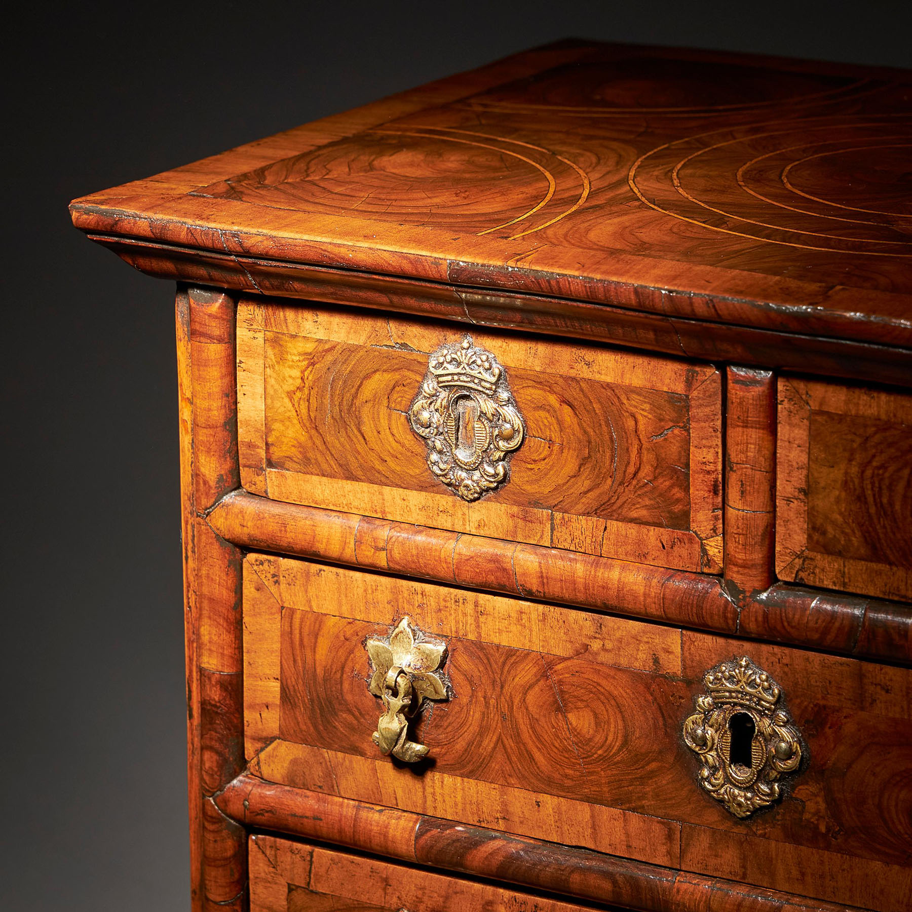 Diminutive 17th century William and Mary Olive Oyster Miniature Chest of Drawers 8