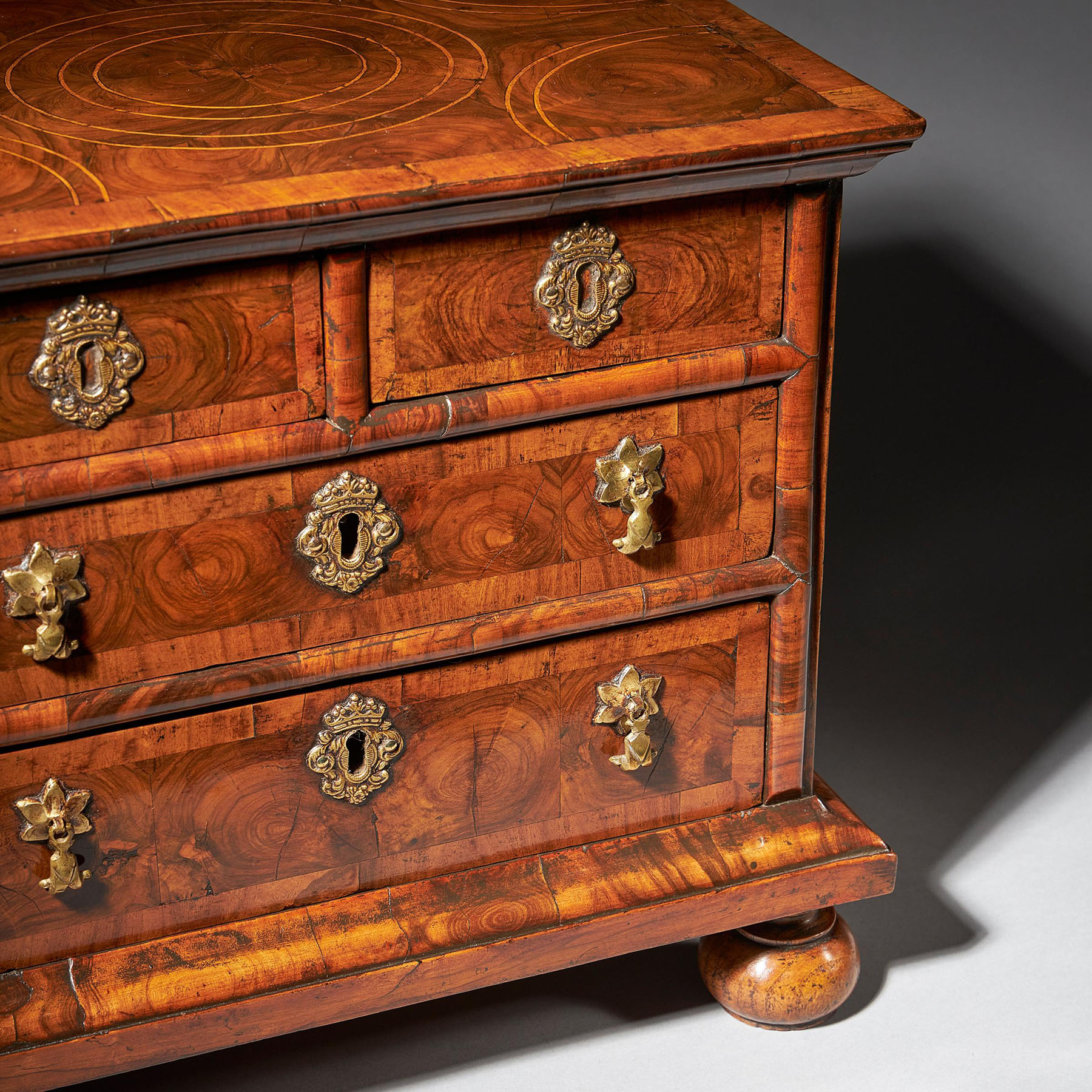 Diminutive 17th century William and Mary Olive Oyster Miniature Chest of Drawers 2