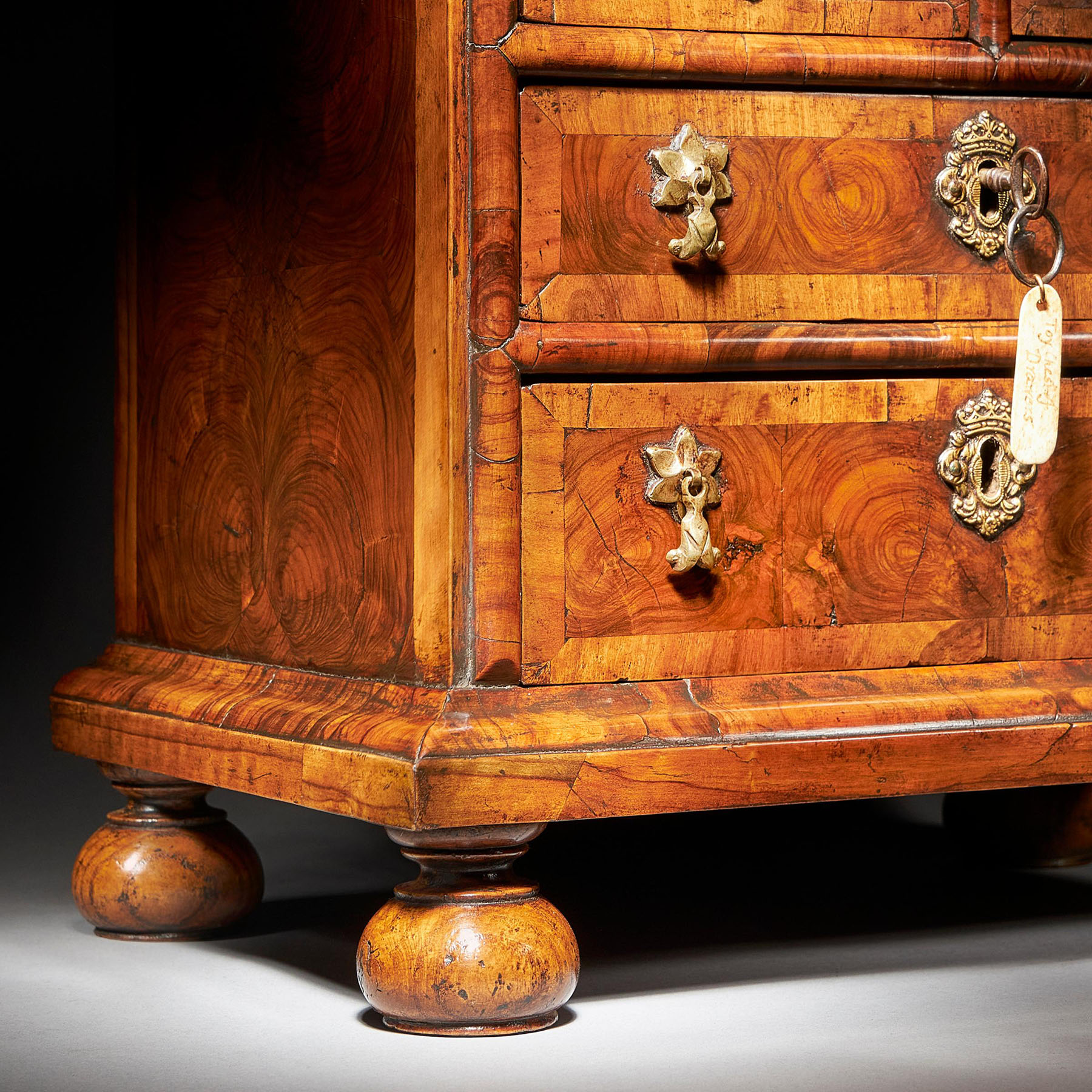 Diminutive 17th century William and Mary Olive Oyster Miniature Chest of Drawers 11