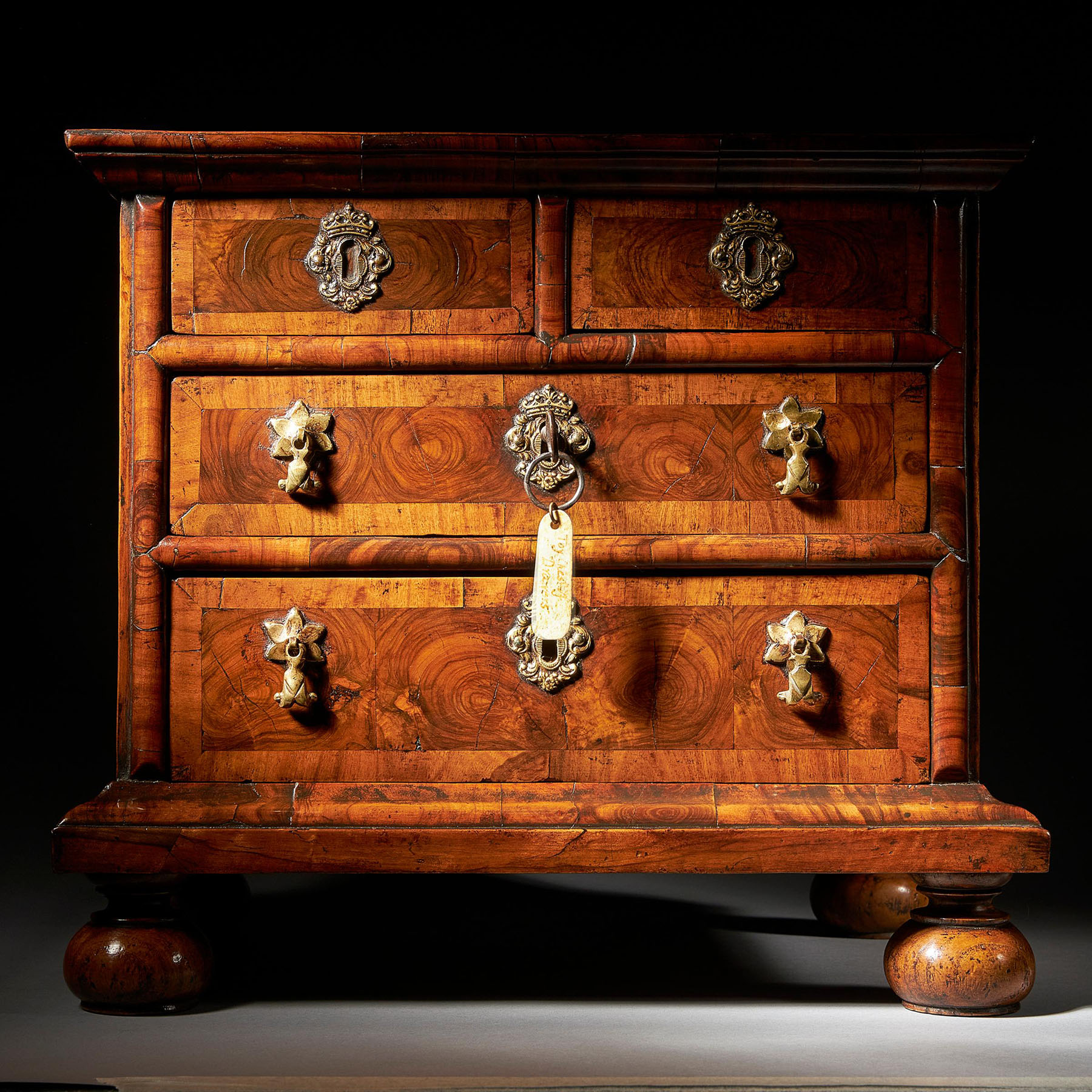 Diminutive 17th century William and Mary Olive Oyster Miniature Chest of Drawers 10