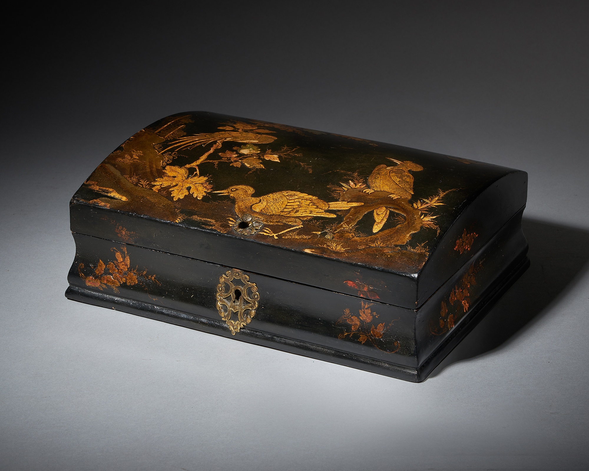 18th Century Japanned Chinoiserie Dome-Topped Box, Circa 1715-1725 1