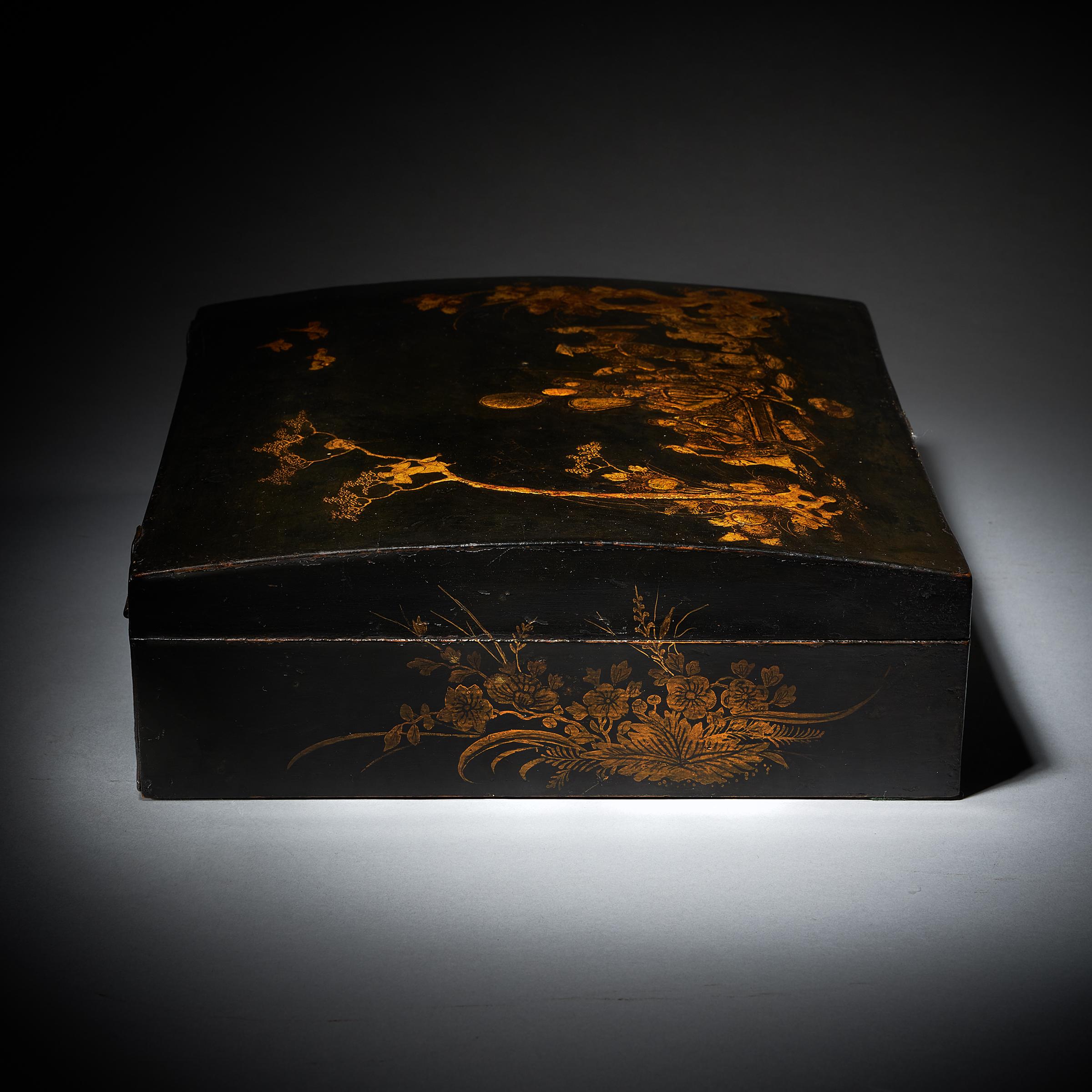 18th Century George I Domed Topped Japanned Chinoiserie Falconry Box 4