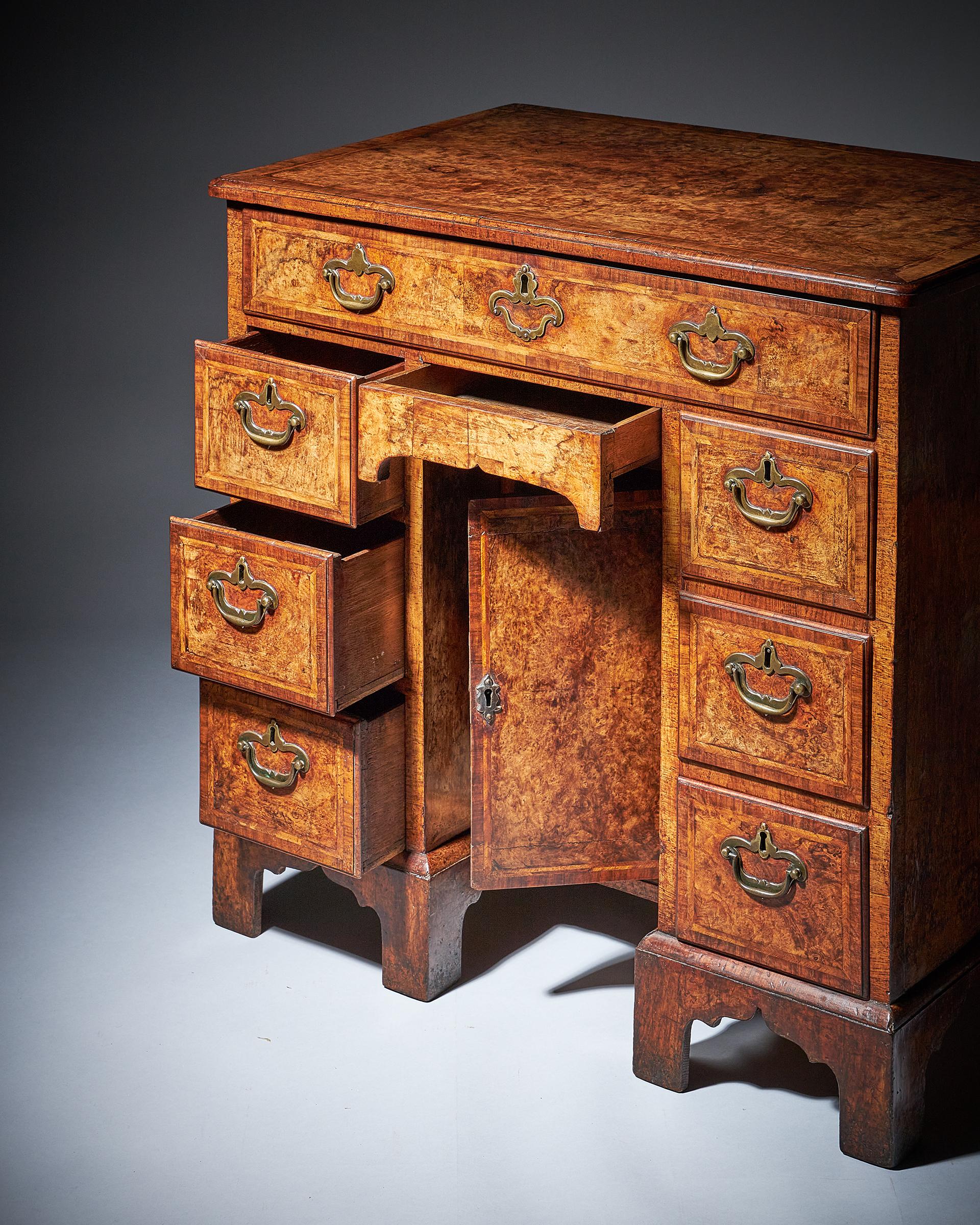 Rare Burr Walnut George II 18th Century Kneehole Desk, circa 1730-1740. England 4