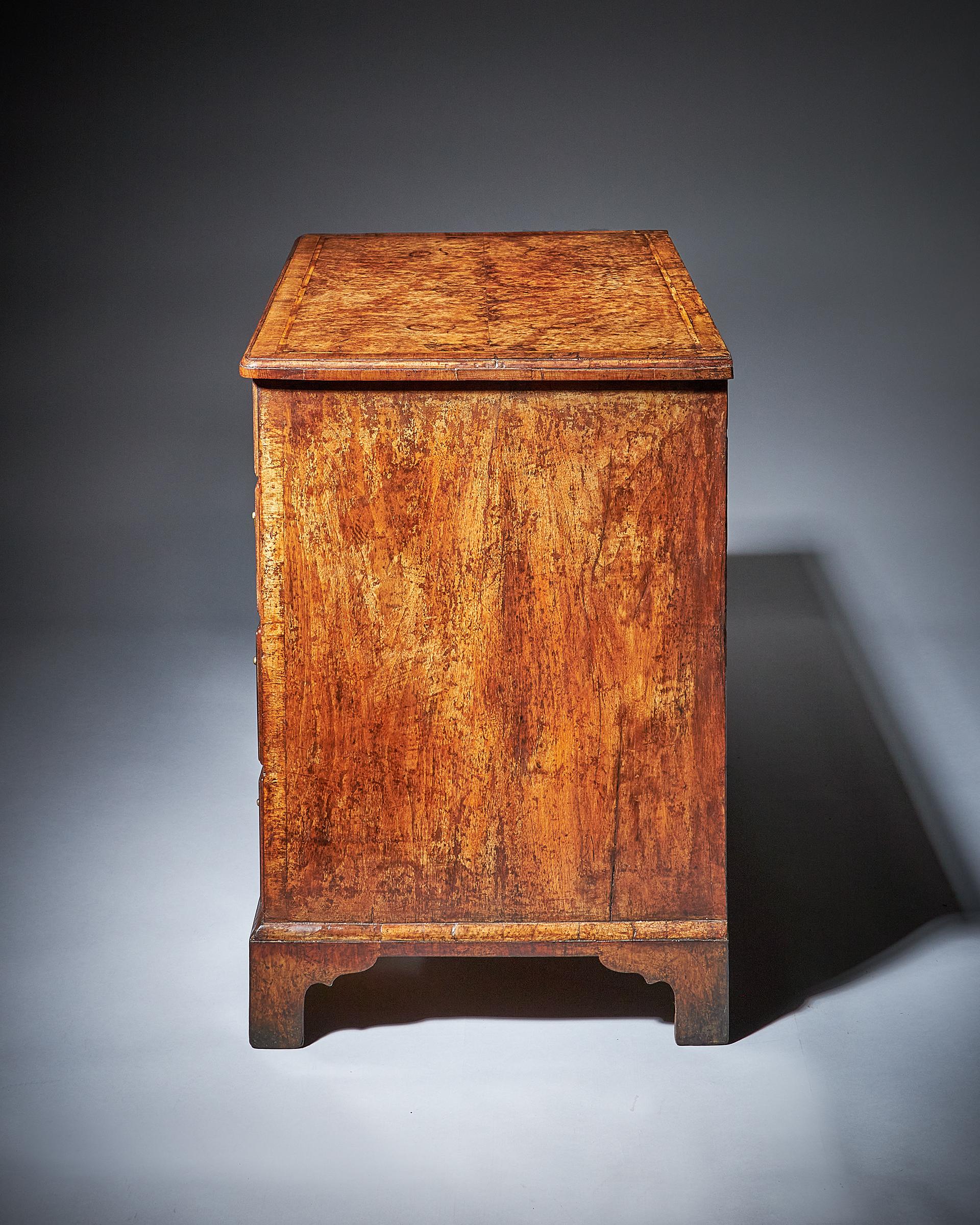 Rare Burr Walnut George II 18th Century Kneehole Desk, circa 1730-1740. England 8