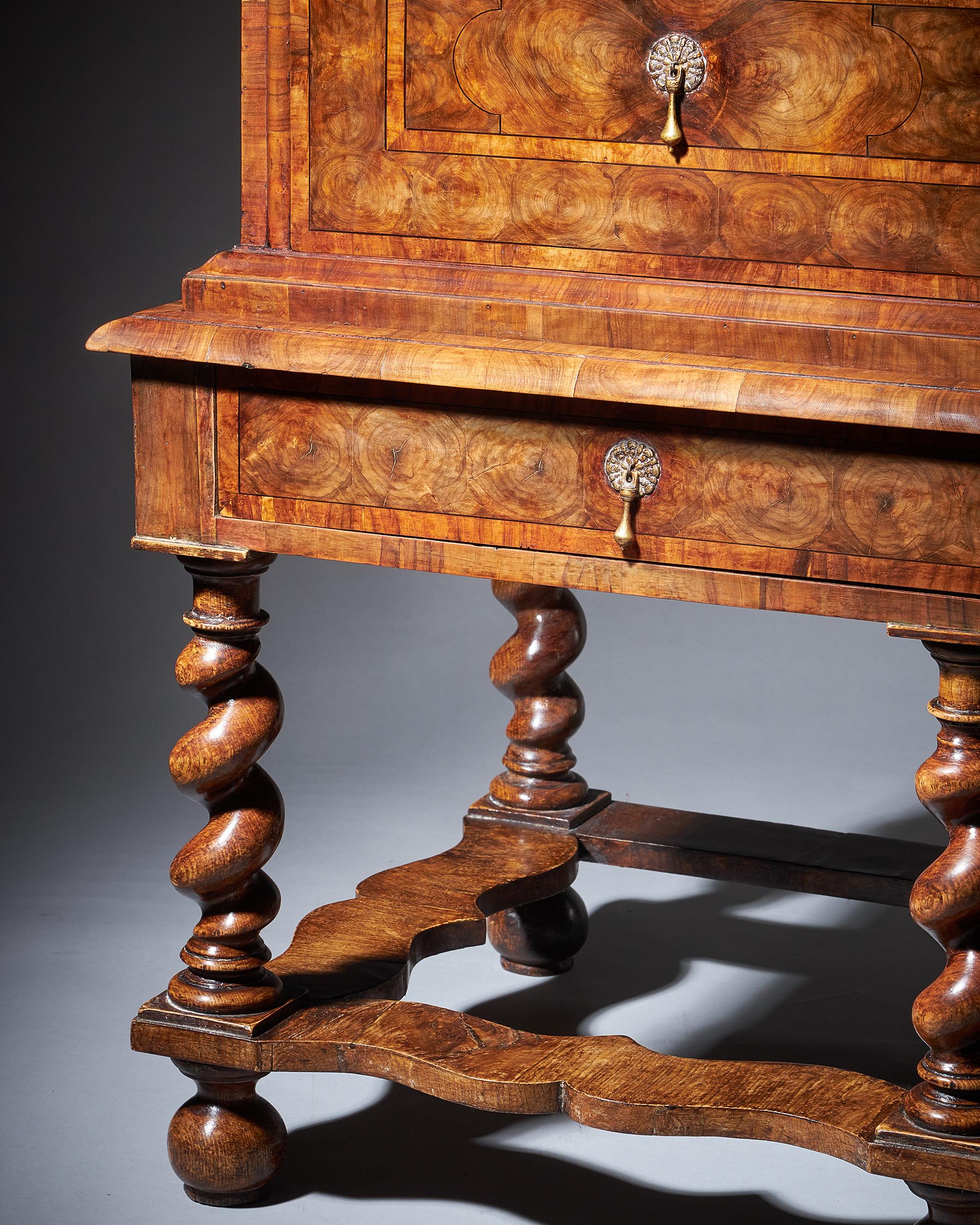 William and Mary 17th Century Olive Oyster Chest on Stand, circa 1680-1690 4