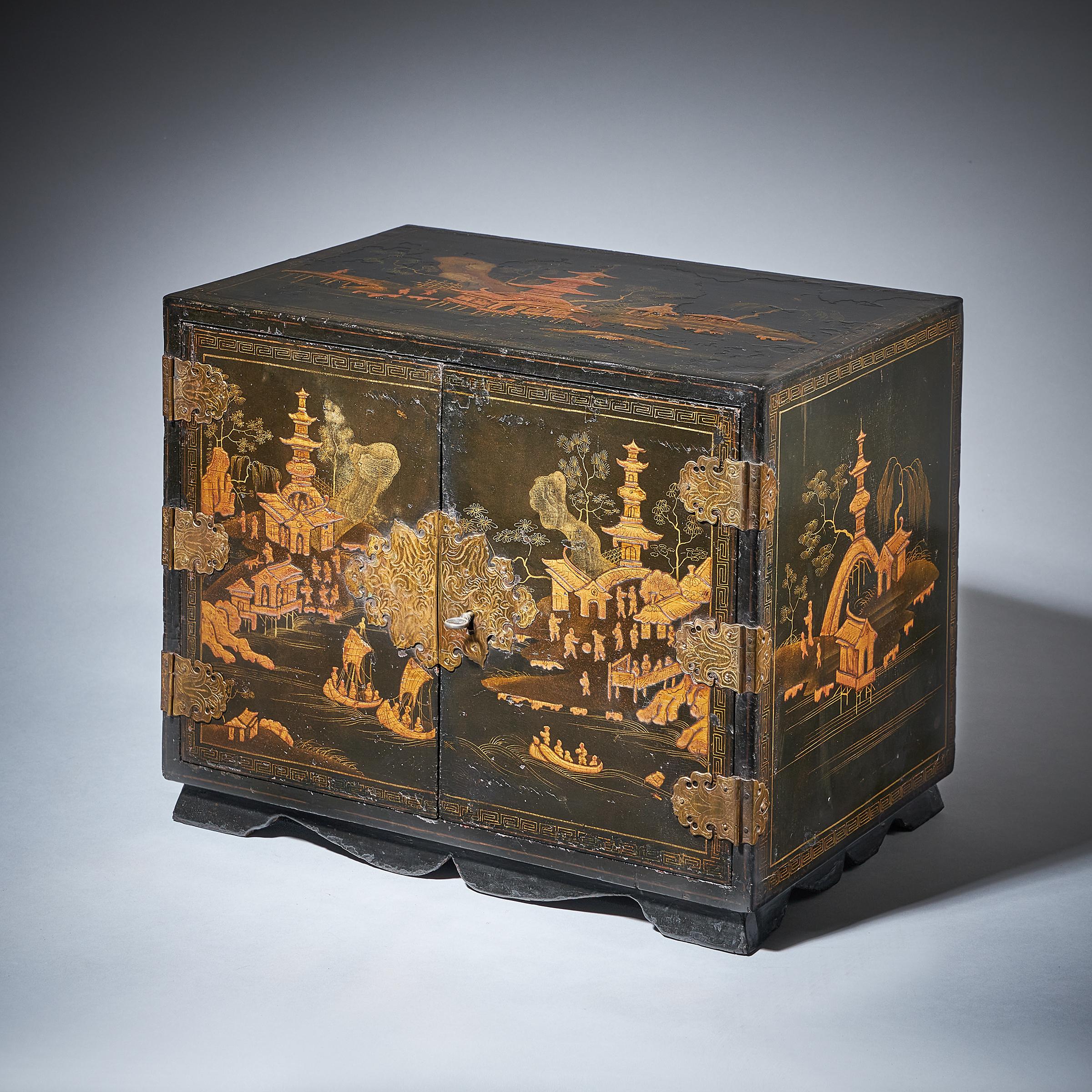 18th Century Chinese Export Lacquer Chinoiserie Table Cabinet 2