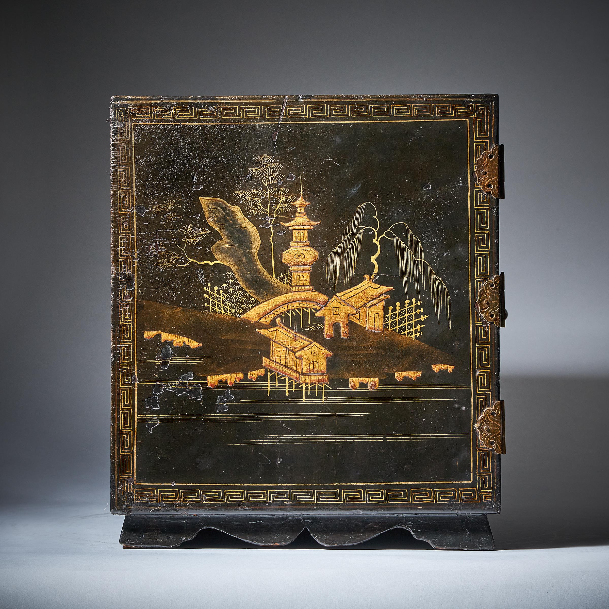 18th Century Chinese Export Lacquer Chinoiserie Table Cabinet 5