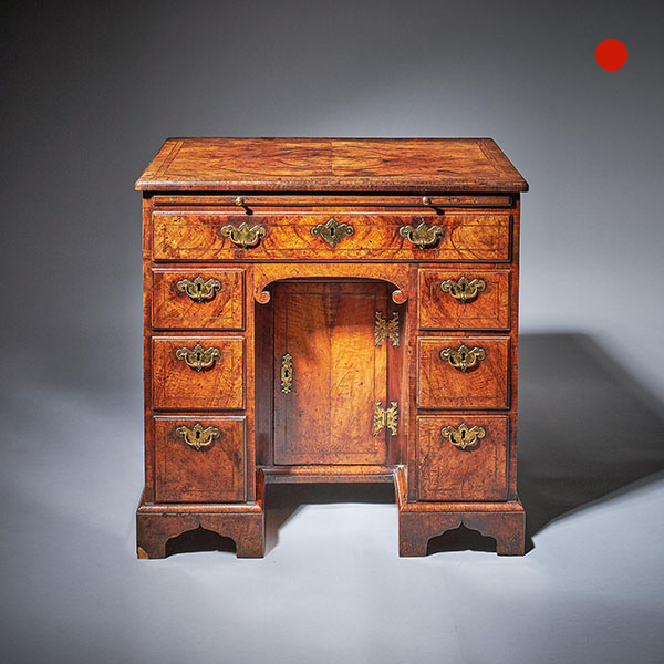Figured Walnut George II 18th Century Kneehole Desk. Circa 1740, England