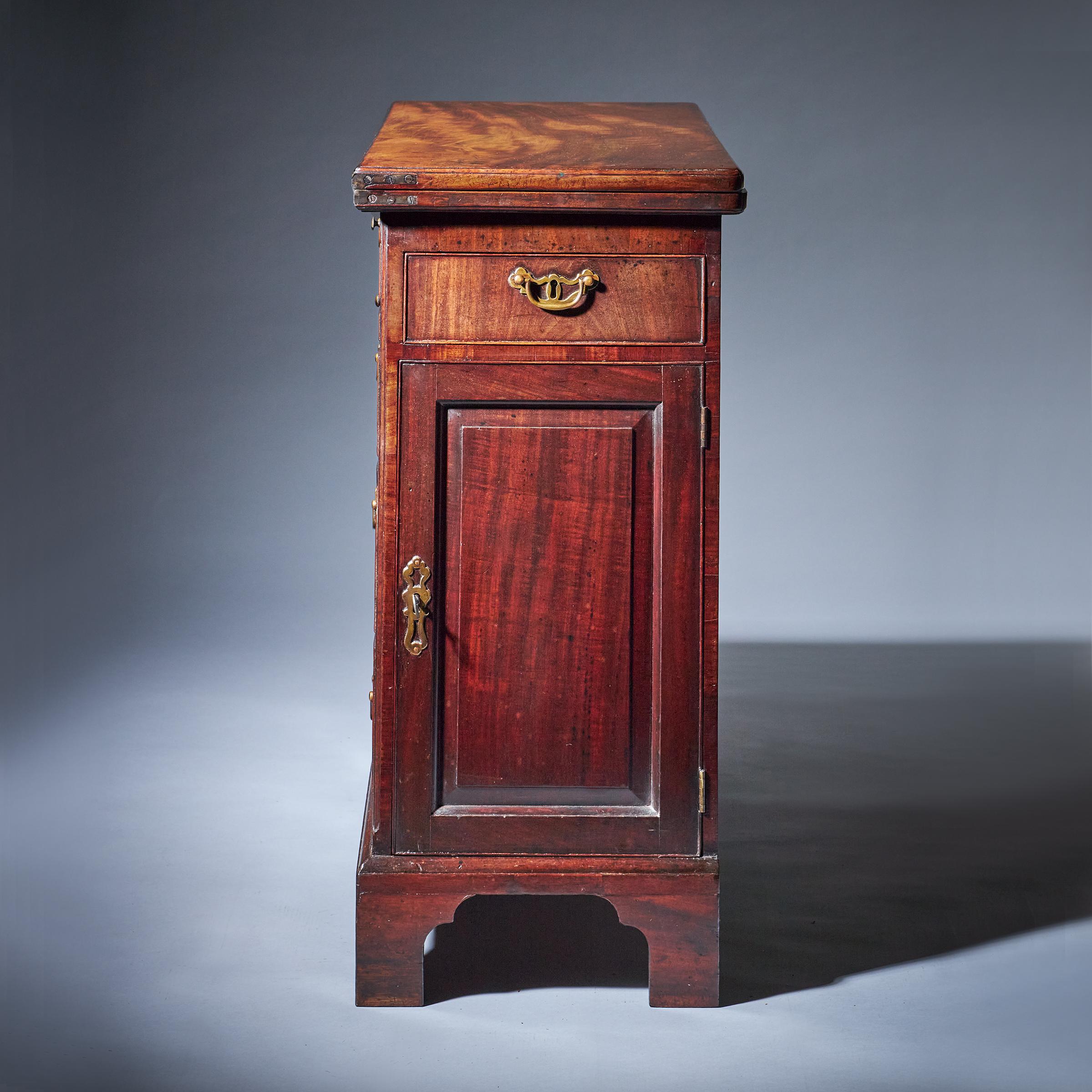 Unique 18th Century George II 'Dummy' Fronted Mahogany Bachelors Chest 5