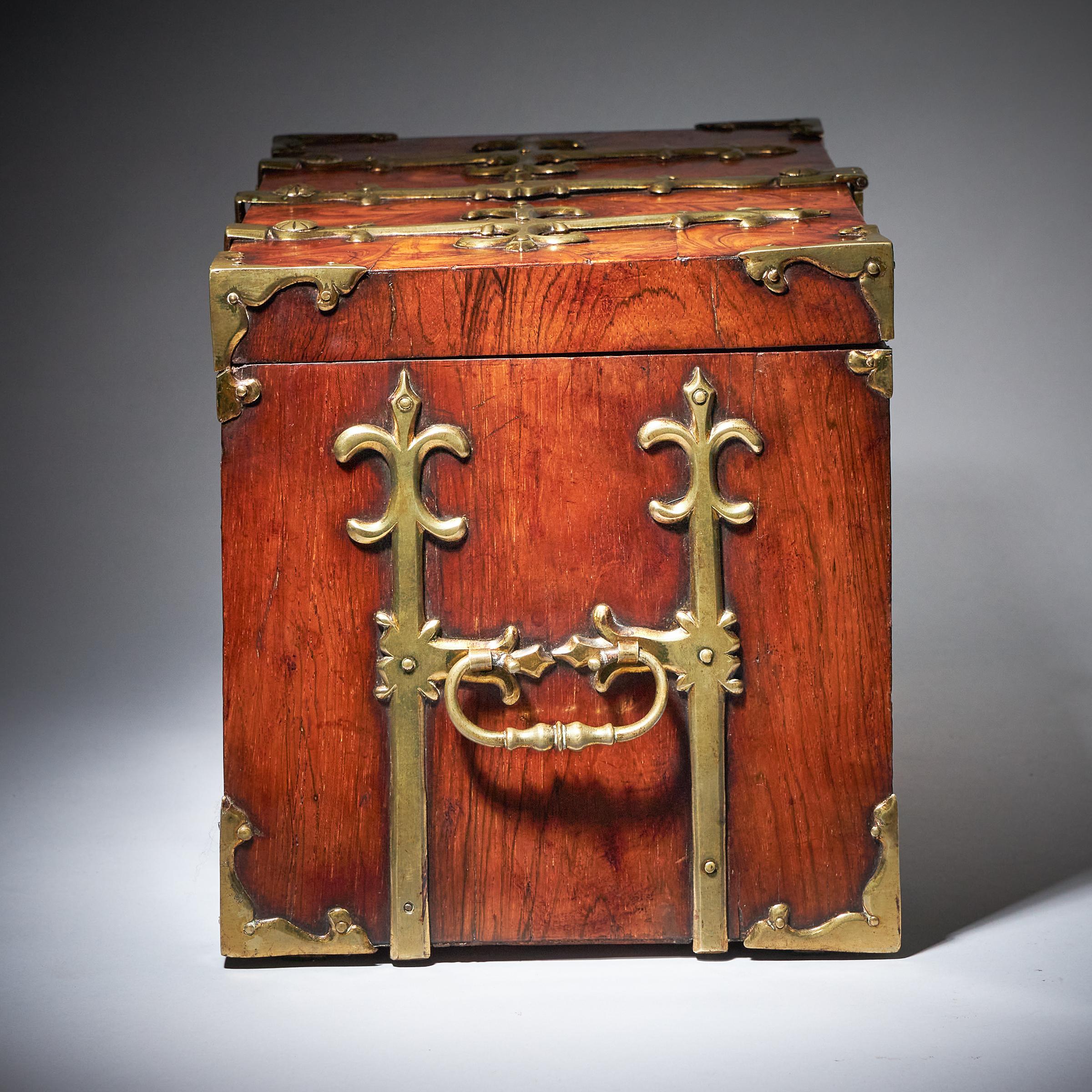 17th Century William and Mary Kingwood Strongbox or Coffre Fort c.1690 5