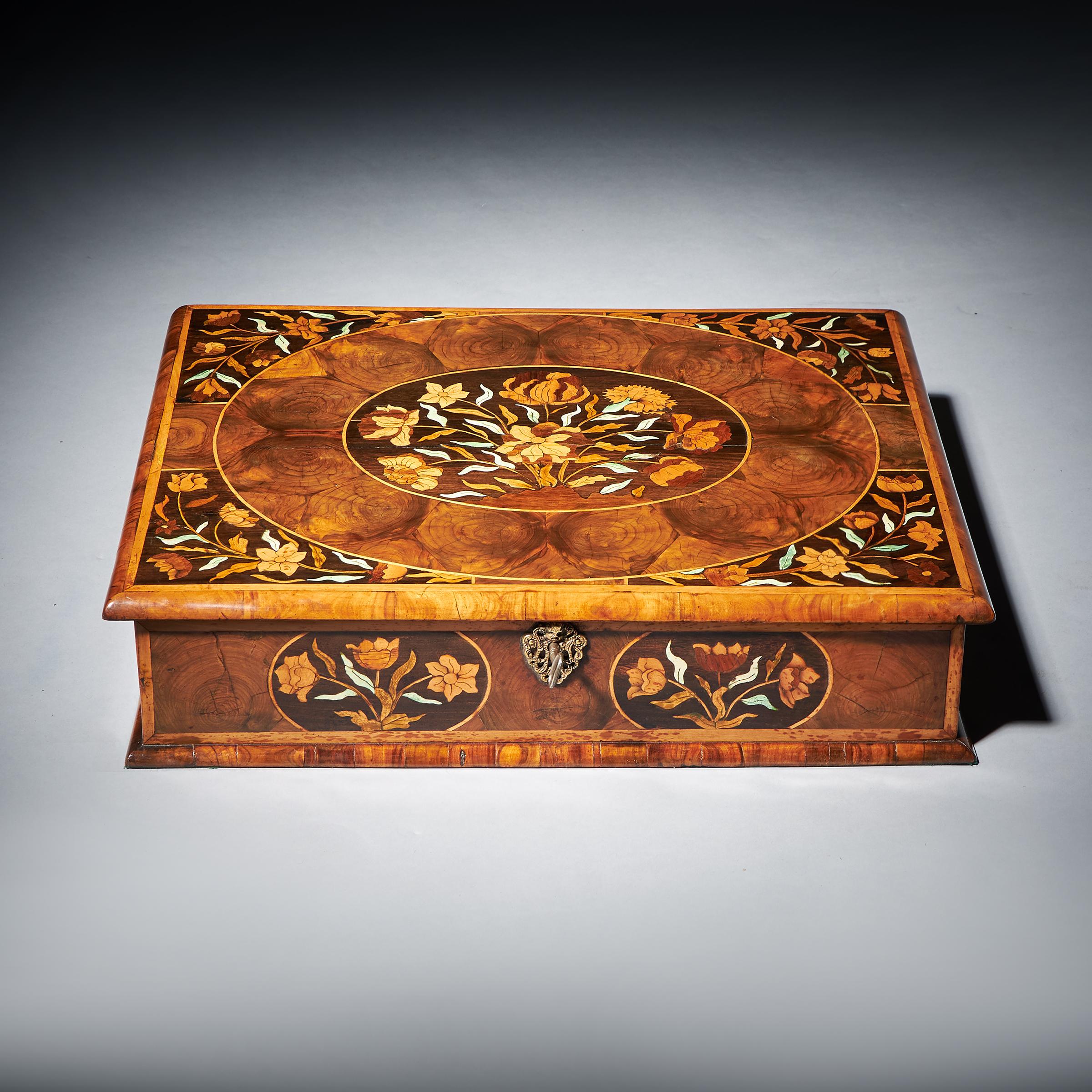 17th Century William and Mary Floral Marquetry Olive Oyster Lace Box Circa 1680 1