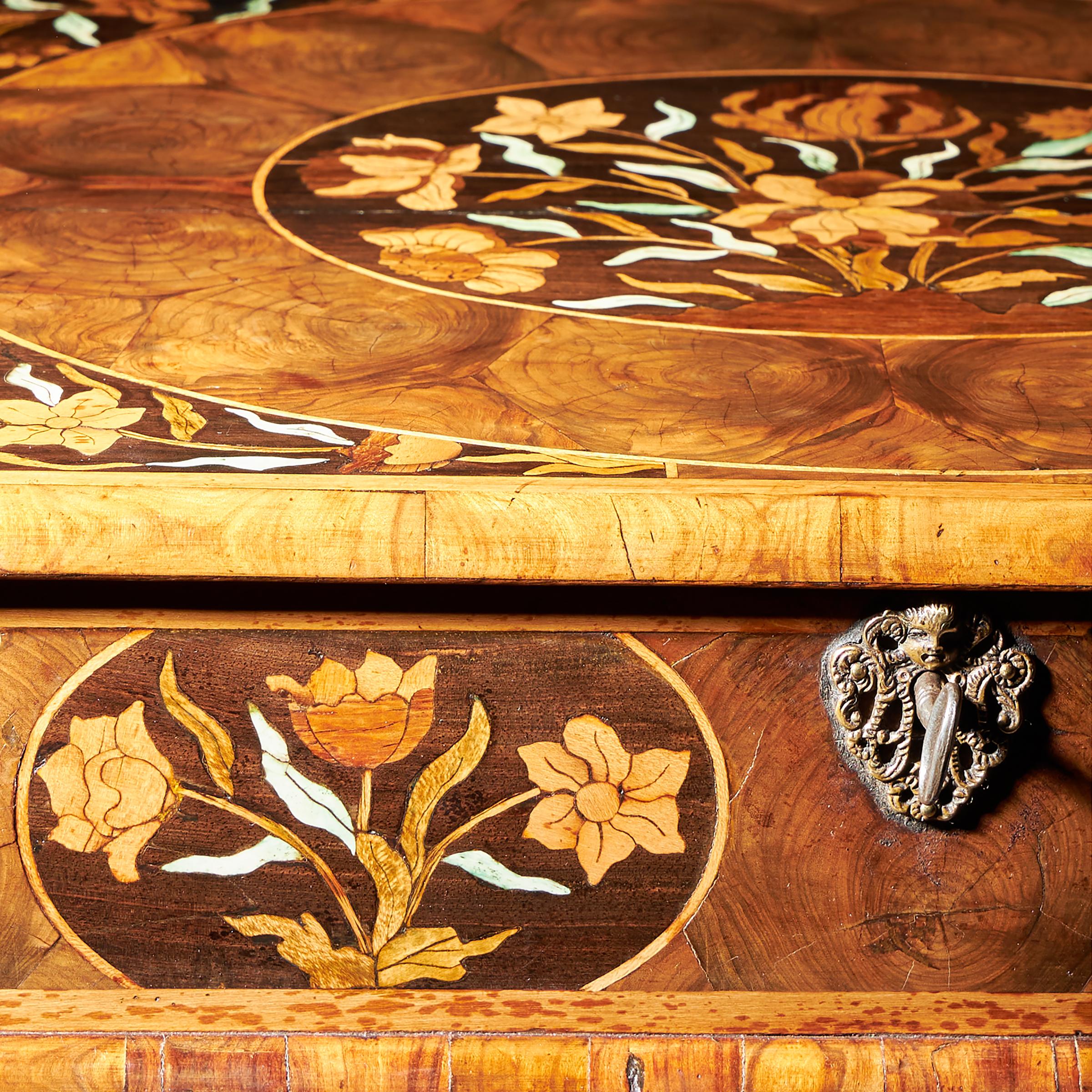 17th Century William and Mary Floral Marquetry Olive Oyster Lace Box Circa 1680 4