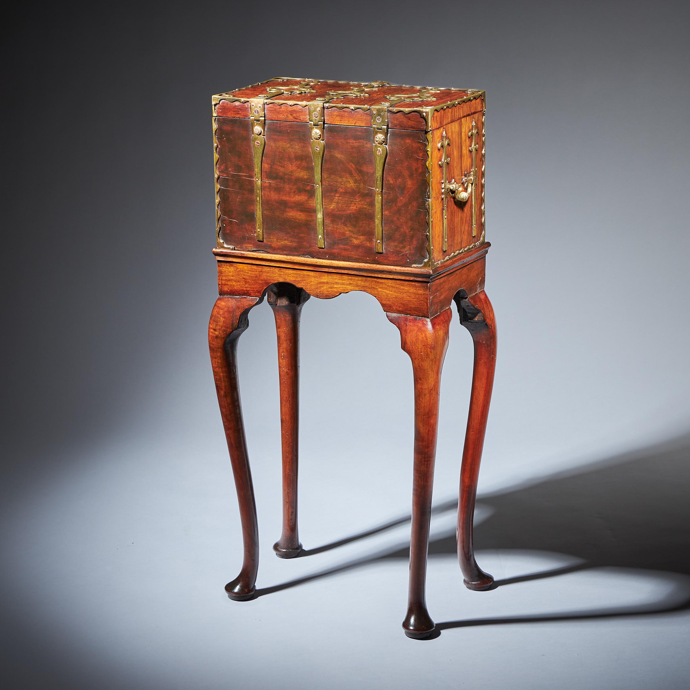 17th Century William and Mary Rosewood Coffre Fort on Stand. Secret Compartments 4