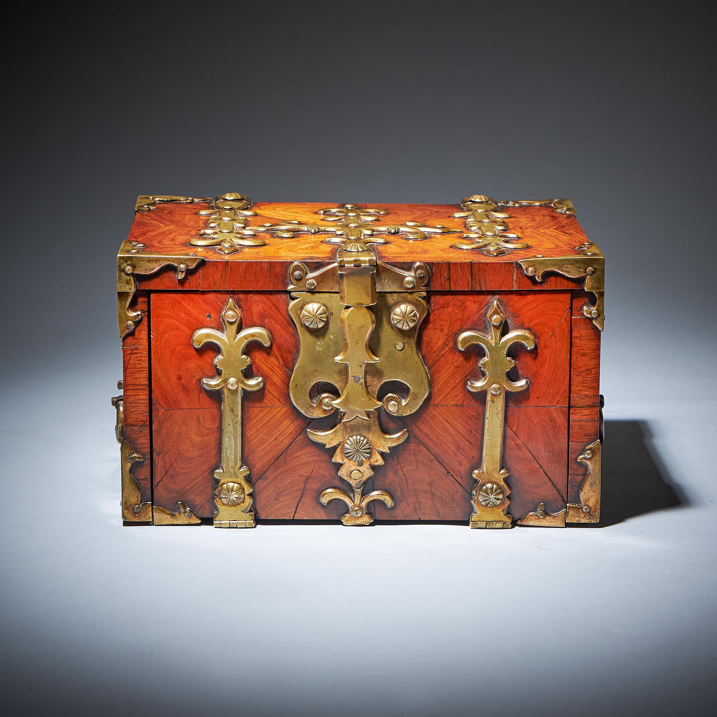 17th-Century Diminutive William and Mary Kingwood Strongbox or Coffre Fort, C. 1690 7