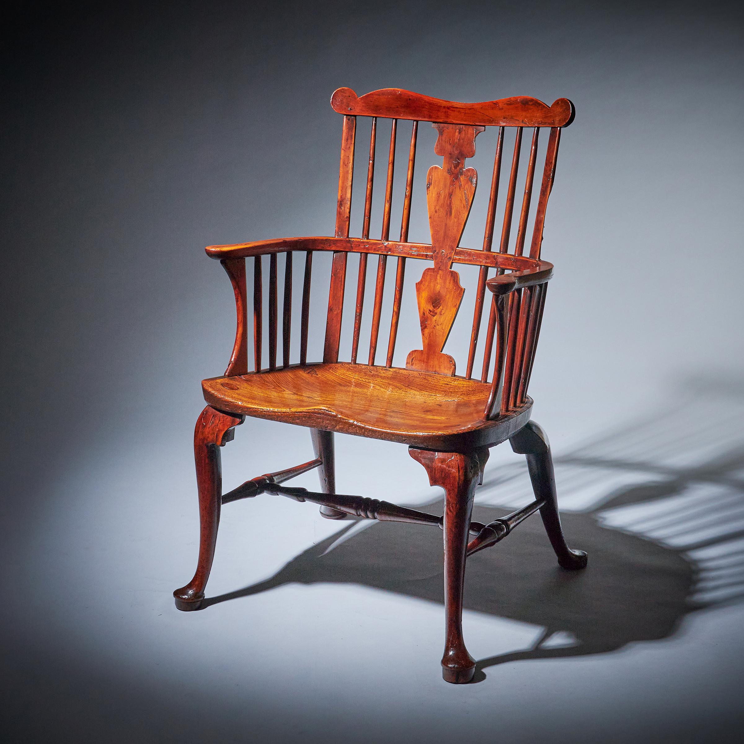 18th Century George III Yew and Elm Thames Valley Comb-Back Windsor Chair 1