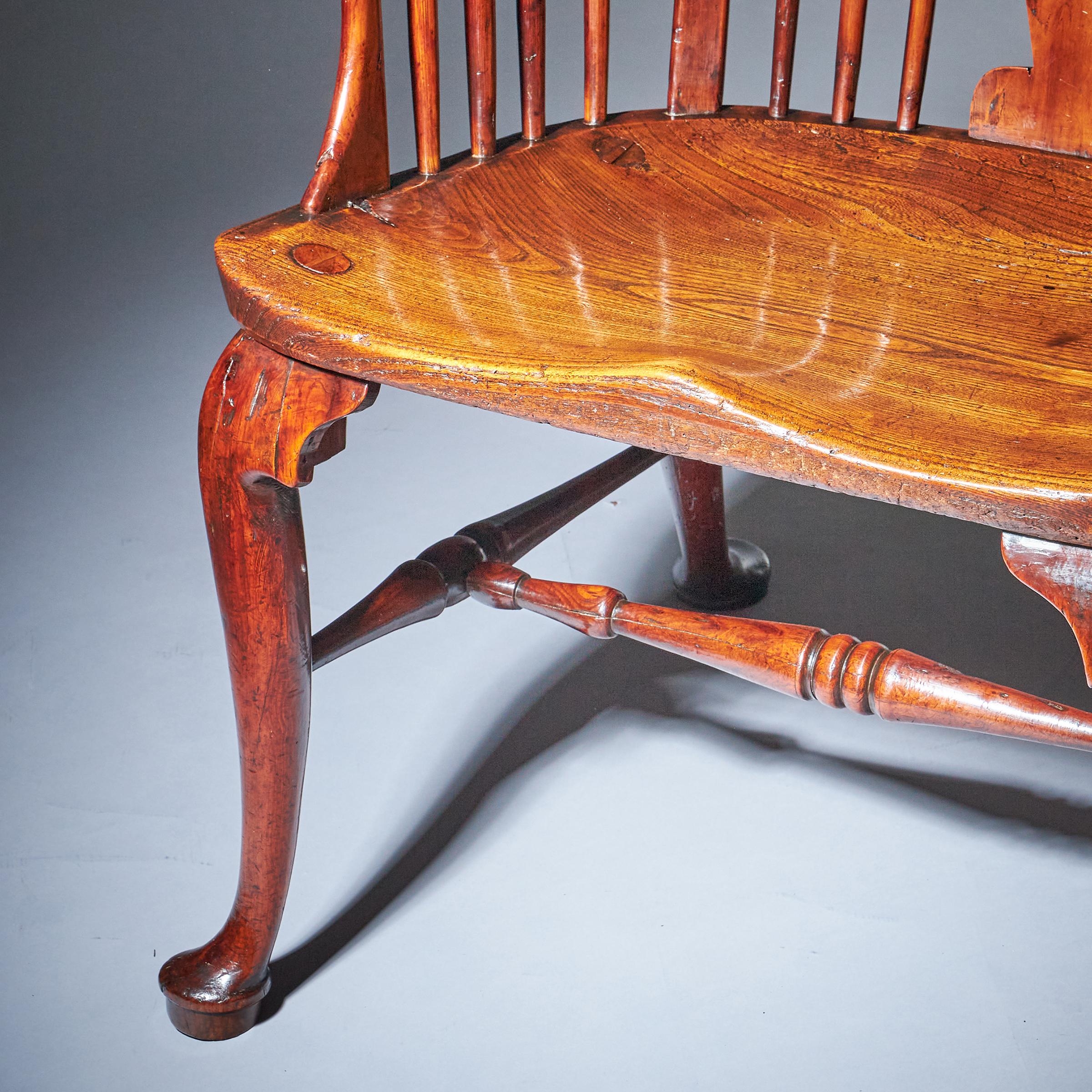 18th Century George III Yew and Elm Thames Valley Comb-Back Windsor Chair 8