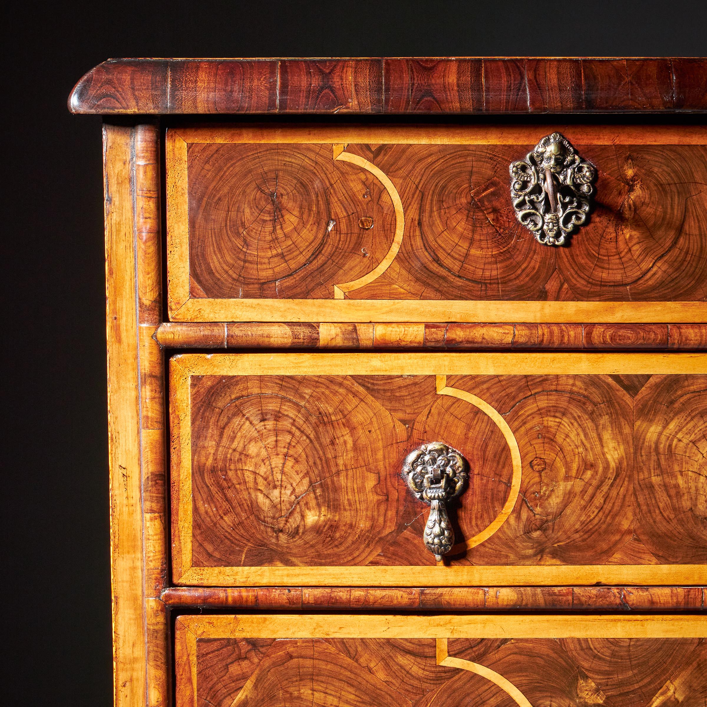 A Fine William and Mary Olive Oyster and Laburnum Chest, Circa 1680-1700 6