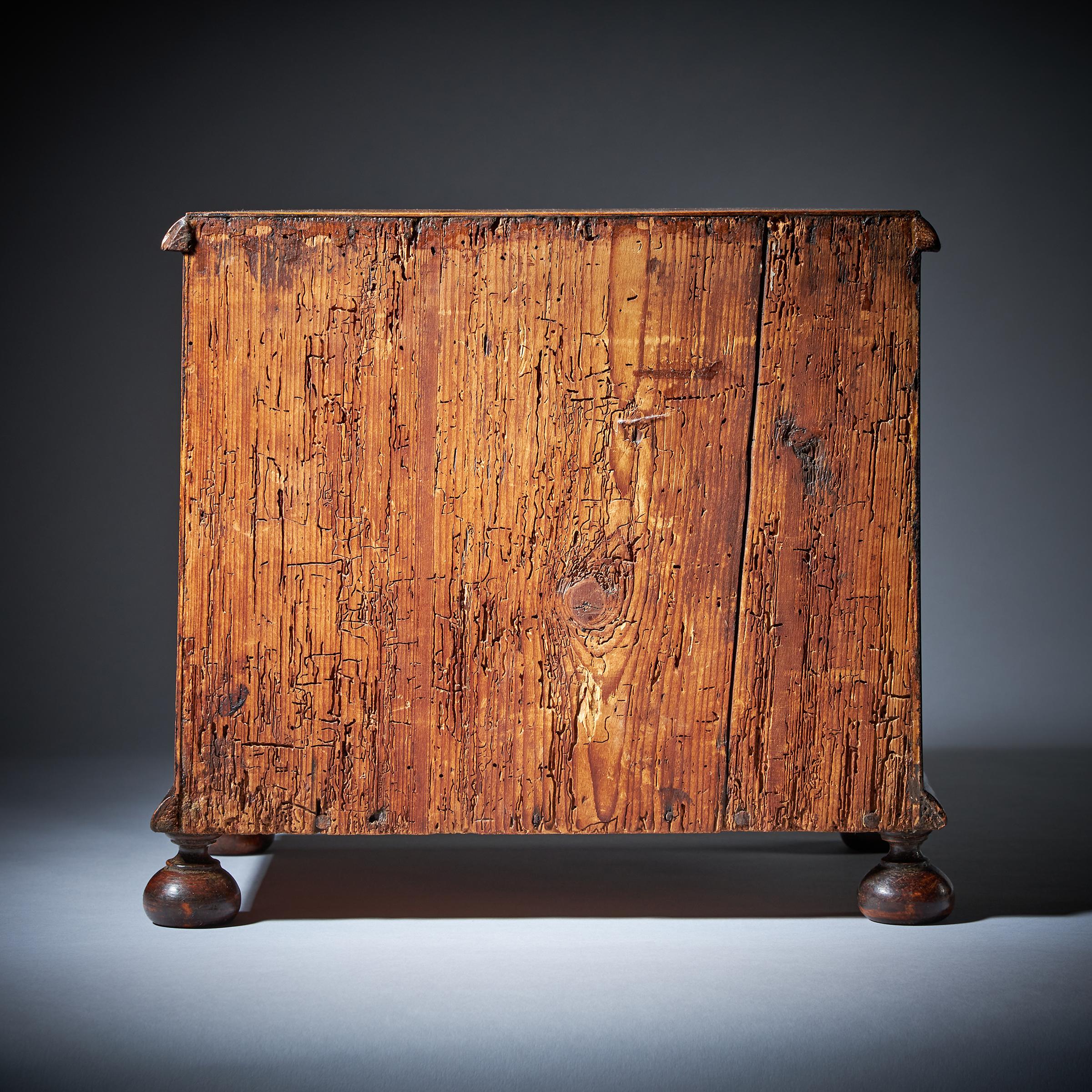 Miniature William and Mary 17th Century Diminutive Olive Oyster Chest C.1690 3