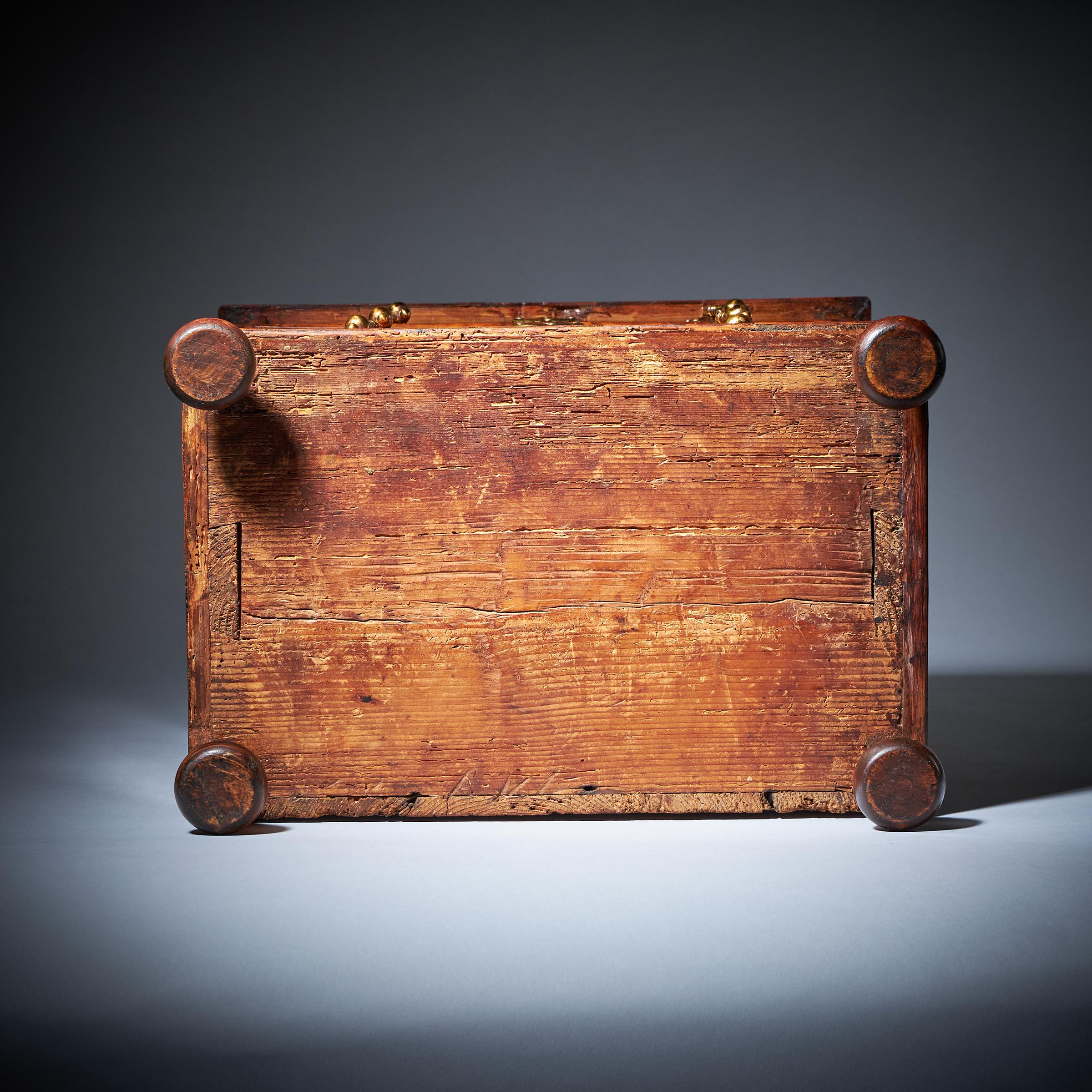 Miniature William and Mary 17th Century Diminutive Olive Oyster Chest C.1690 6