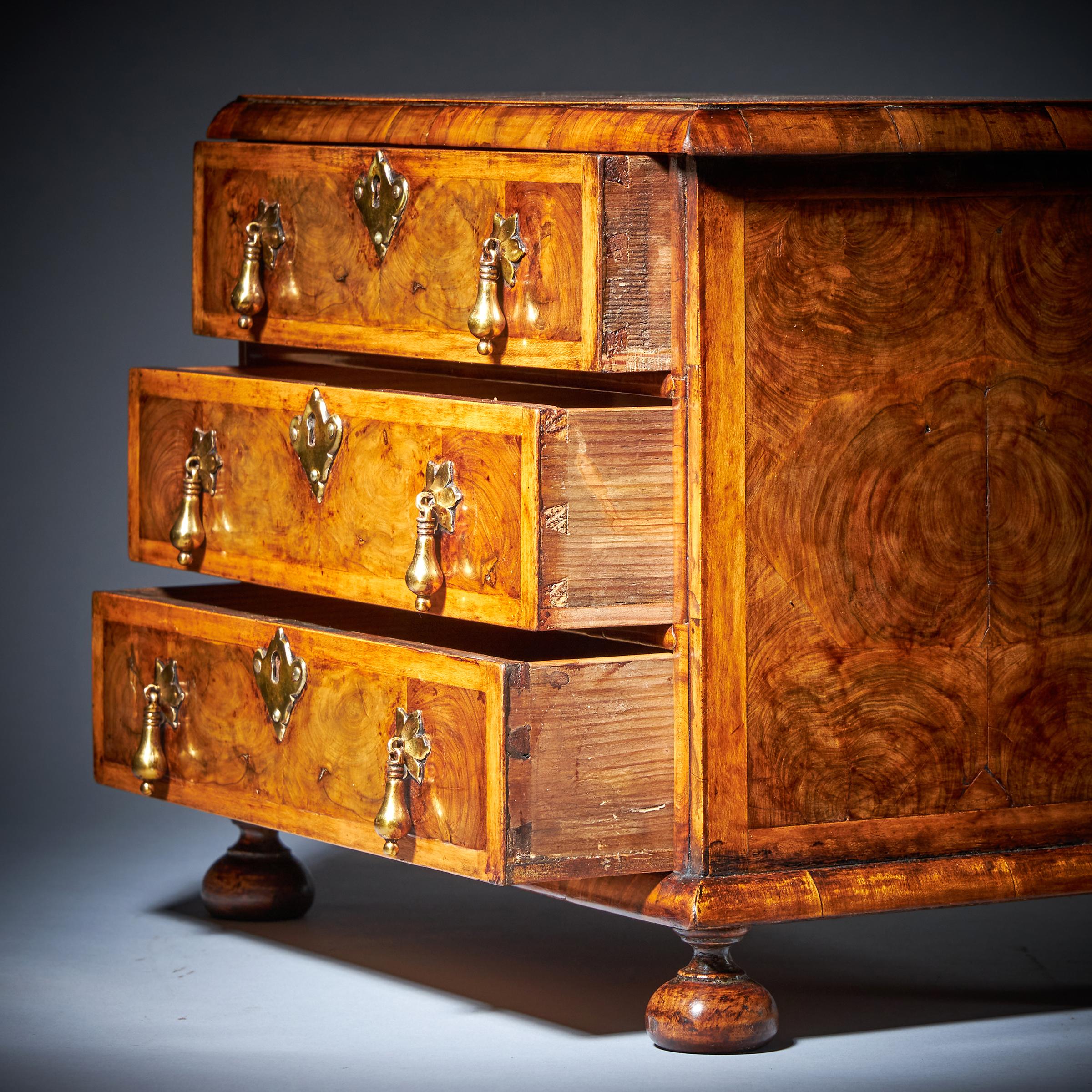 Miniature William and Mary 17th Century Diminutive Olive Oyster Chest C.1690 7