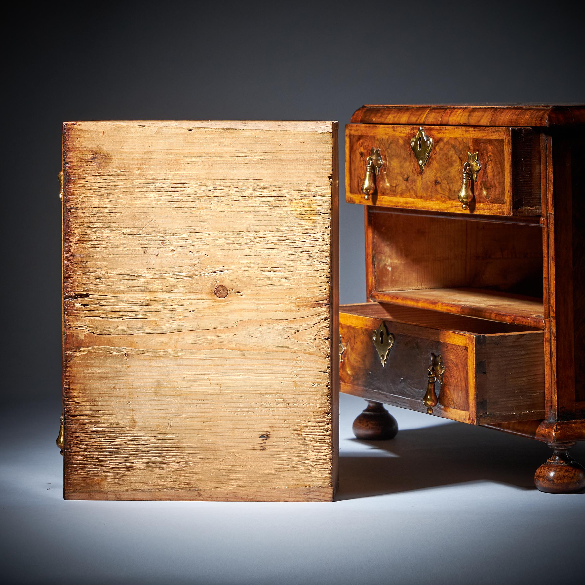 Miniature William and Mary 17th Century Diminutive Olive Oyster Chest C.1690 8