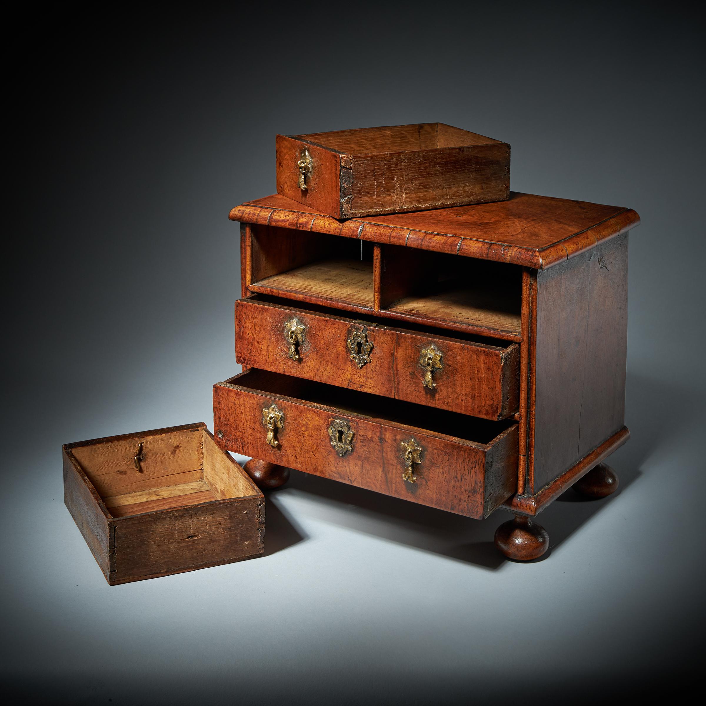 Rare 17th Century Miniature William and Mary Walnut Table Top Chest, circa 1690 7