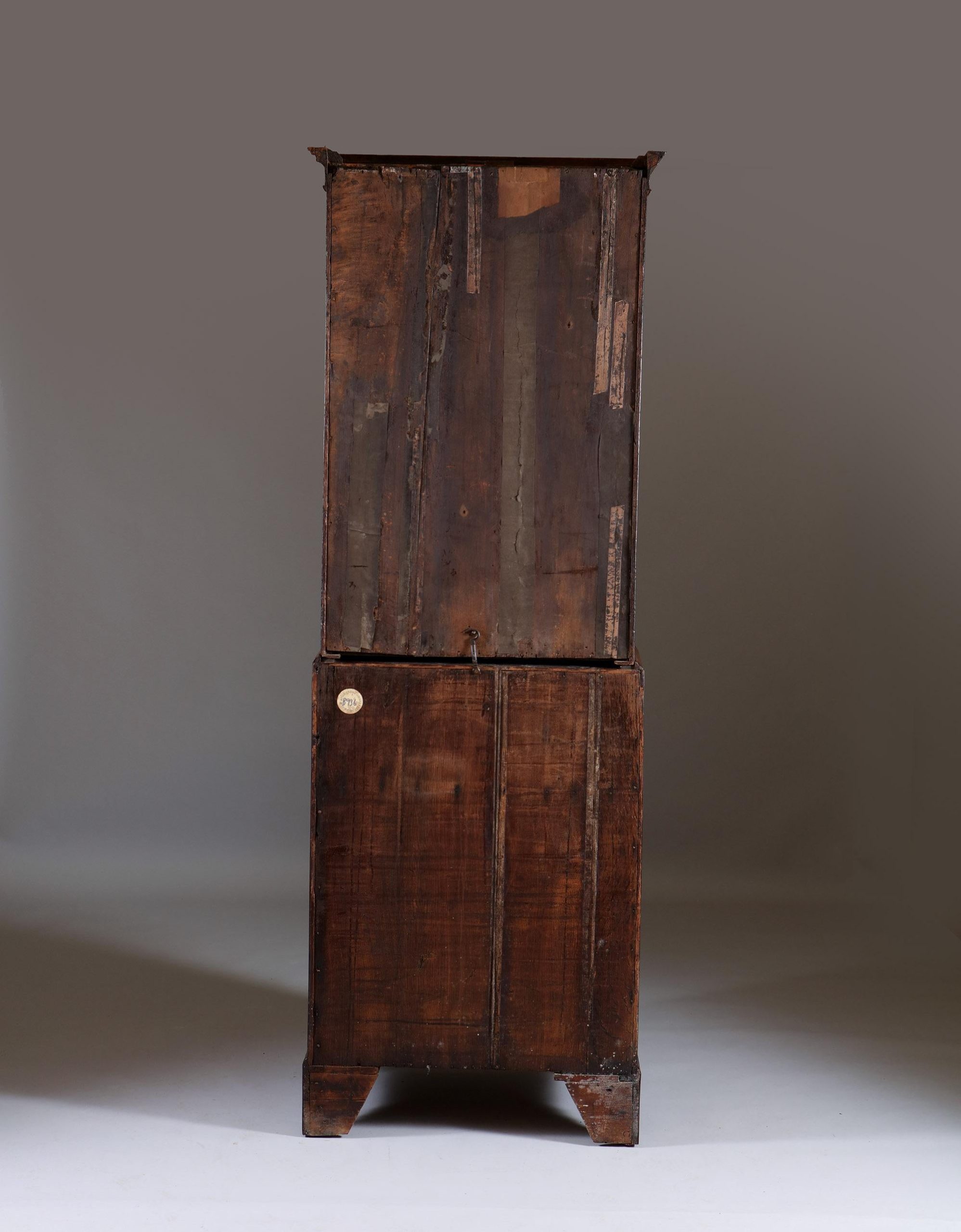 A Fine Early 18th Century George I Burr Walnut Bureau Bookcase, Circa 1715 10