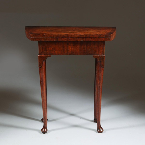 A Unique Early 18th Century Diminutive George I Figured Walnut Bachelors Table