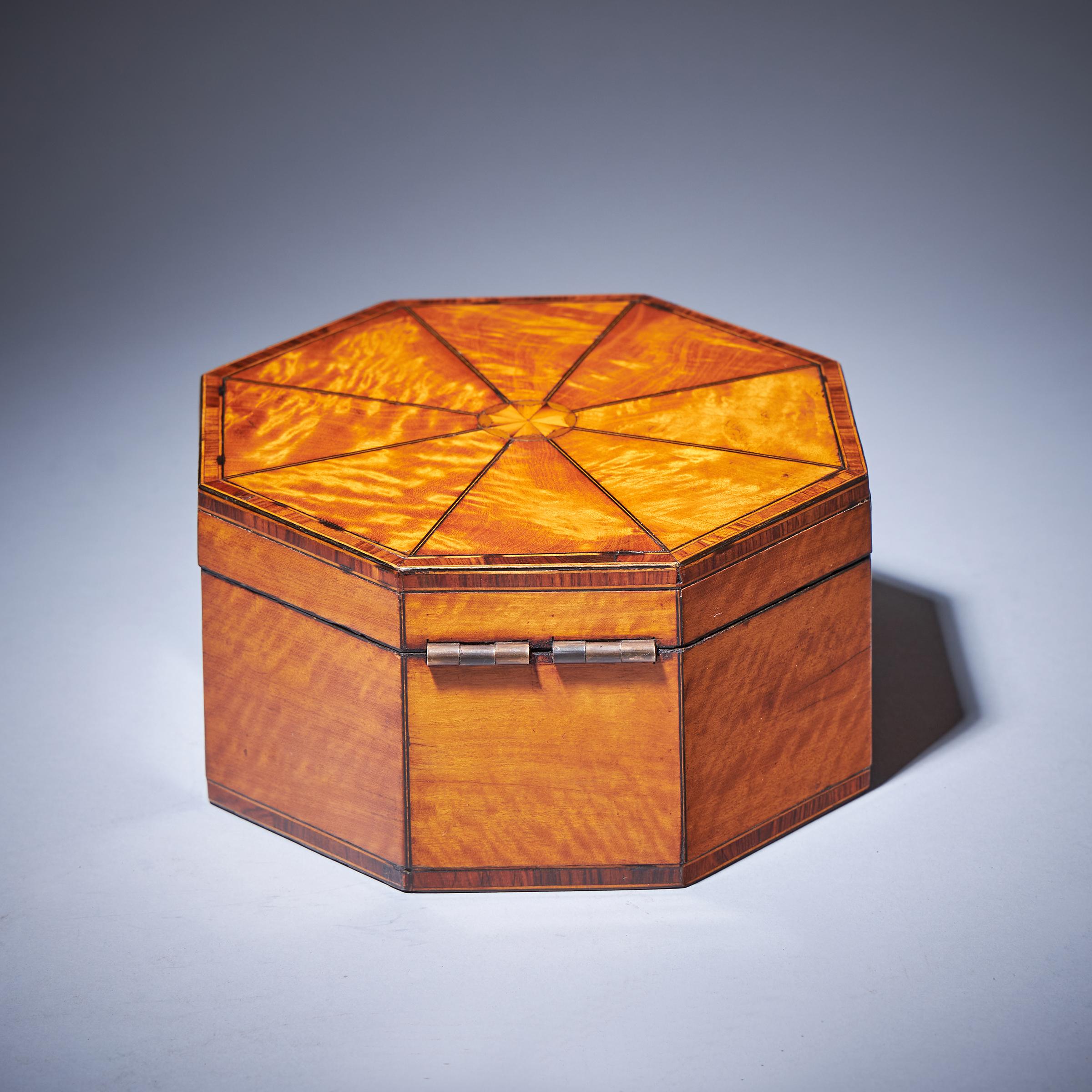 A Fine and Rare George III Octagonal Figured Satinwood Box, C.1790 8