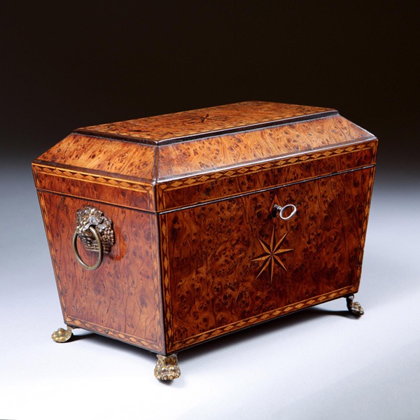 18th Century George III Burr Yew Tea Caddy with Star Inlay and Brass Accents