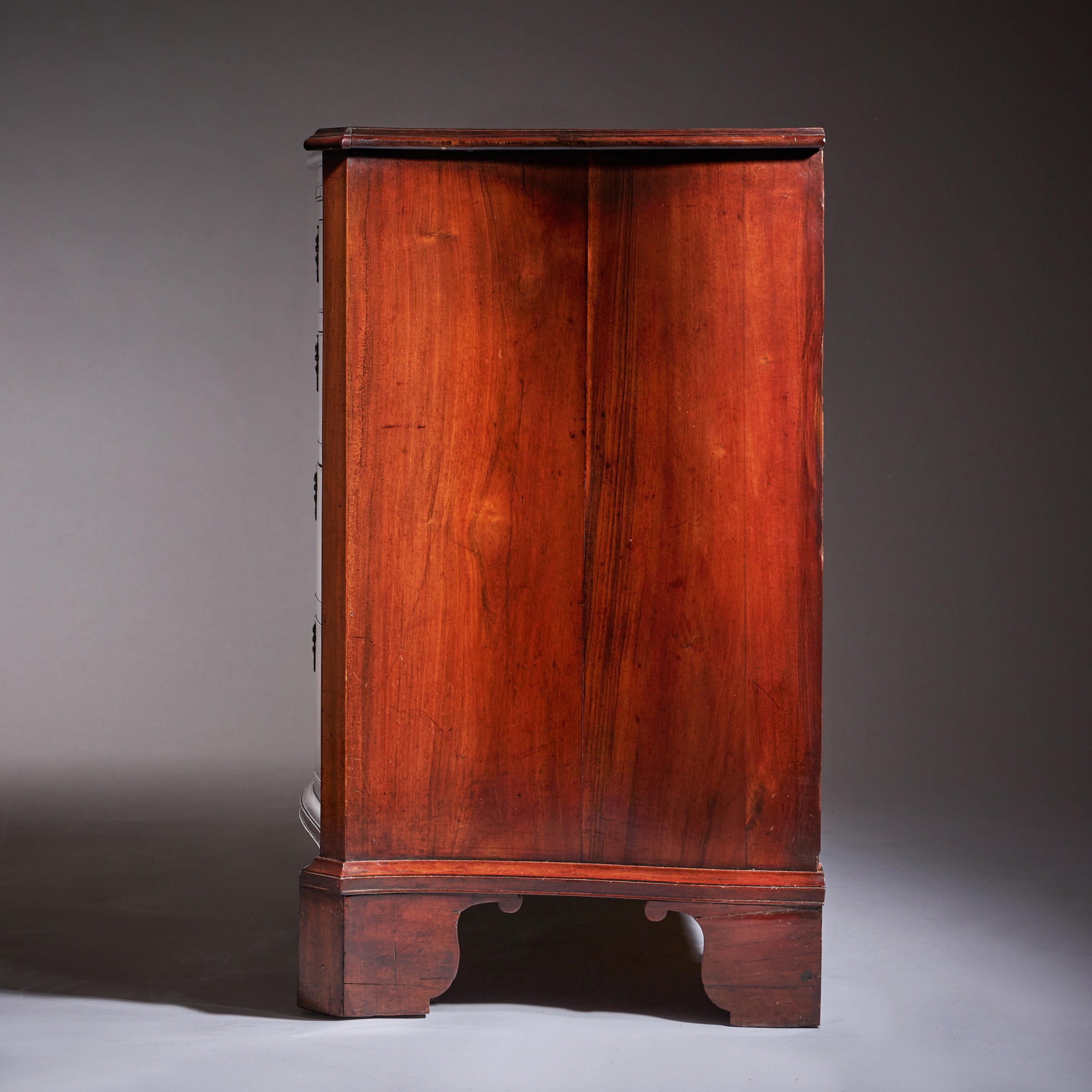 Important 18th Century Goncalo Alves Serpentine Chest Signed J N Teague 1779 4