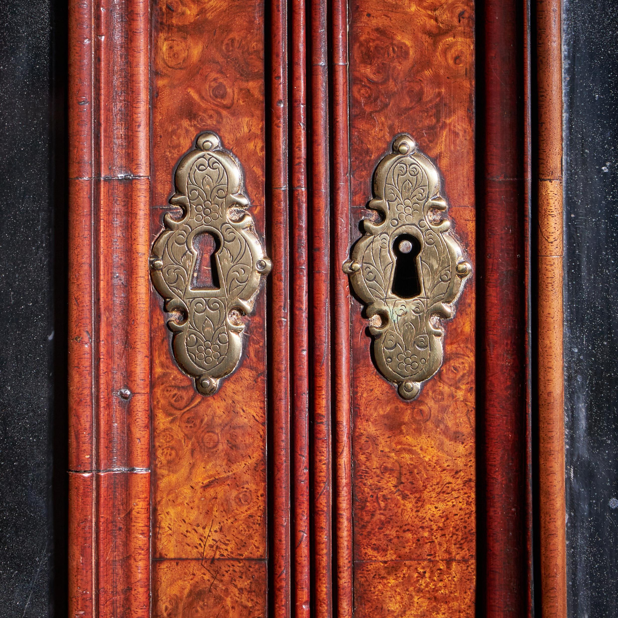 18th Century Queen Anne Burr Walnut mirrored Cabinet on Chest, Circa 1705-1715 13