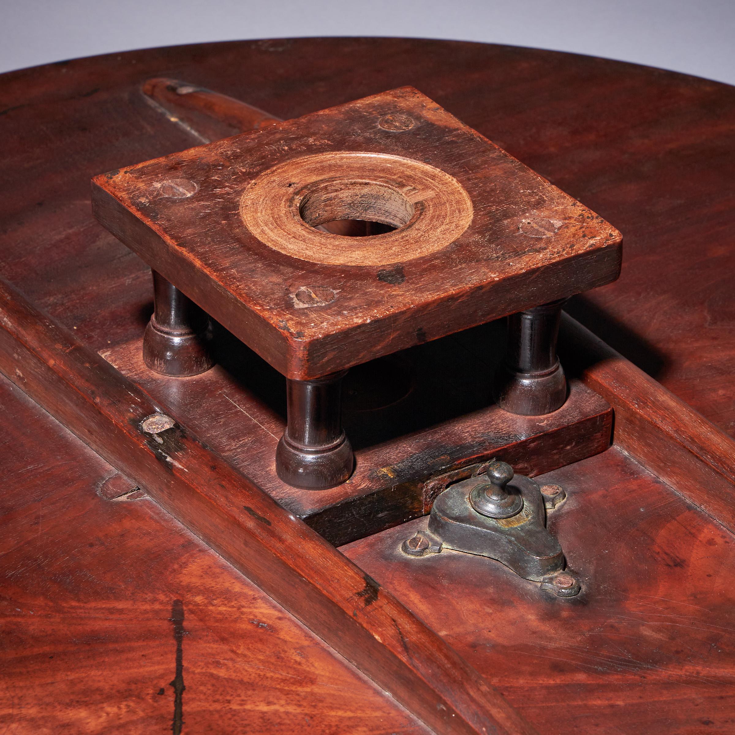 A Fine 18th Century George II Mahogany Tripod Table, Circa 1760 18