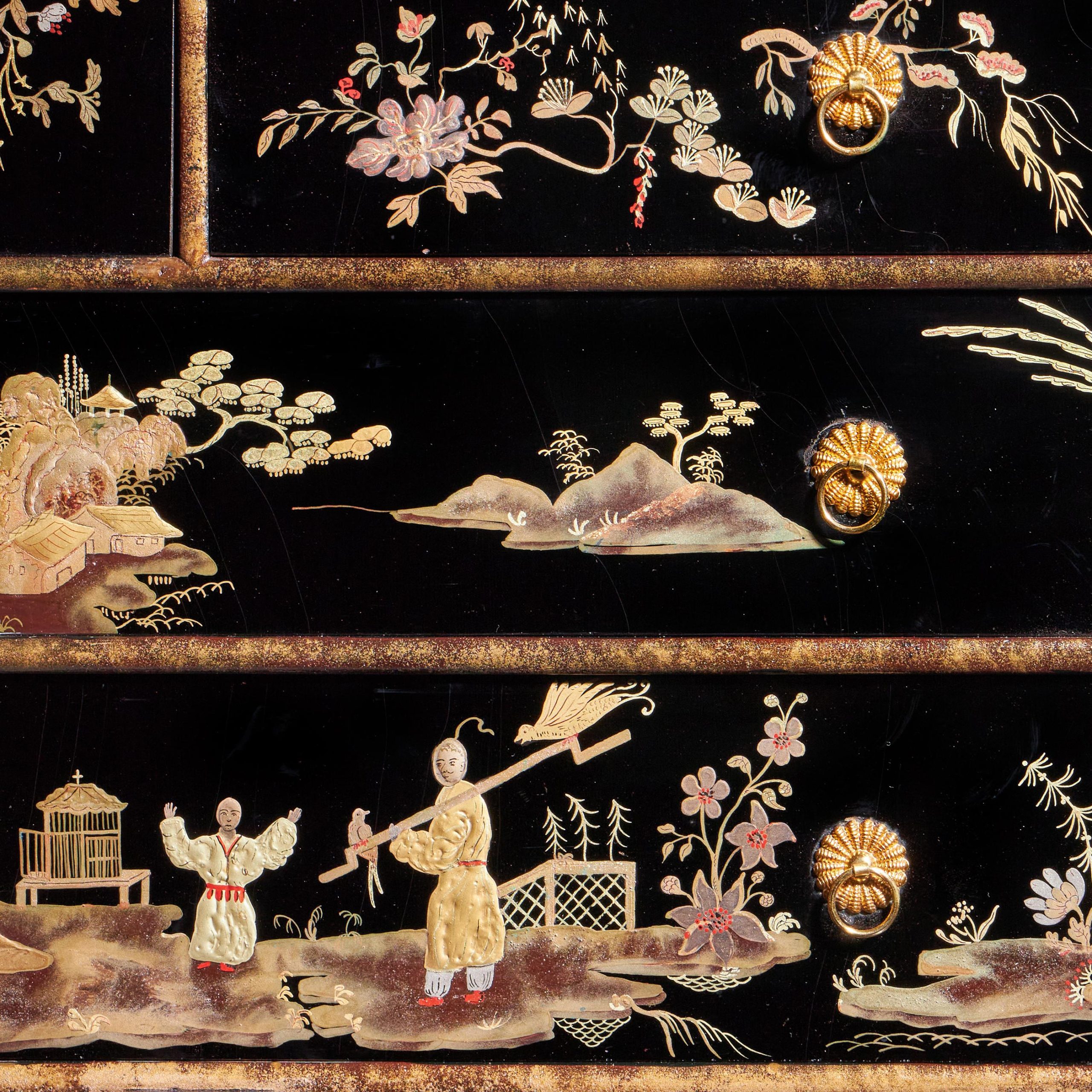 A Rare and Fine George III 18th Century Chinoiserie Lacquer Cabinet on Stand 9