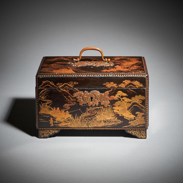 Rare 18th Century George III Lacquer Tea Caddy with Original Lacquer Canisters 1