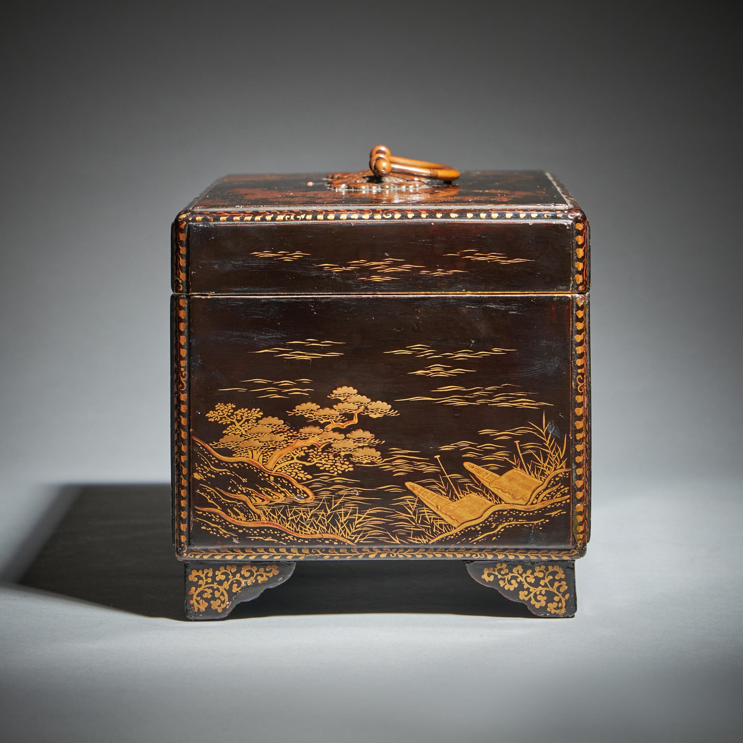 Rare 18th Century George III Lacquer Tea Caddy with Original Lacquer Canisters 8